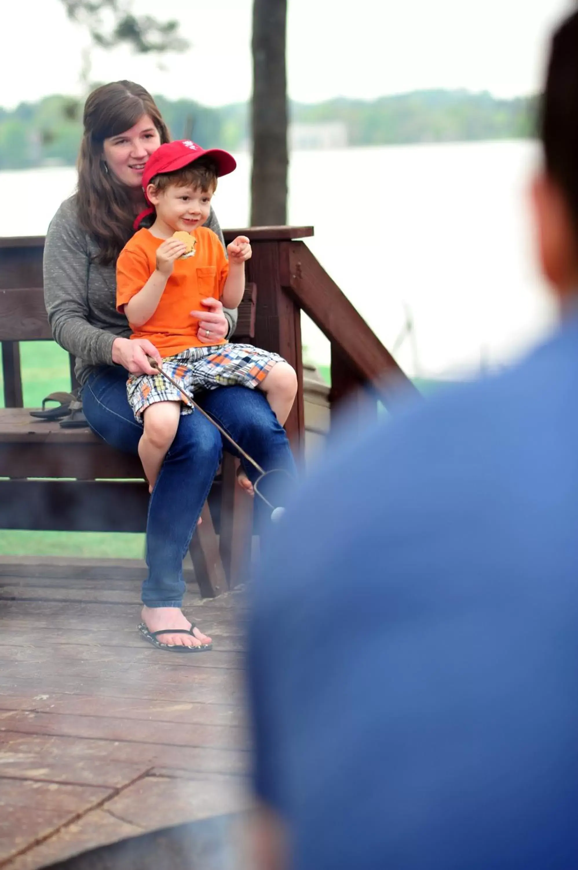 Evening entertainment in Sunset Bay Resort & Suites Evening entertainment in Sunset Bay Resort & Suites