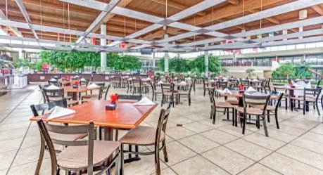 Restaurant/places to eat in Wyndham Garden Detroit Metro Airport