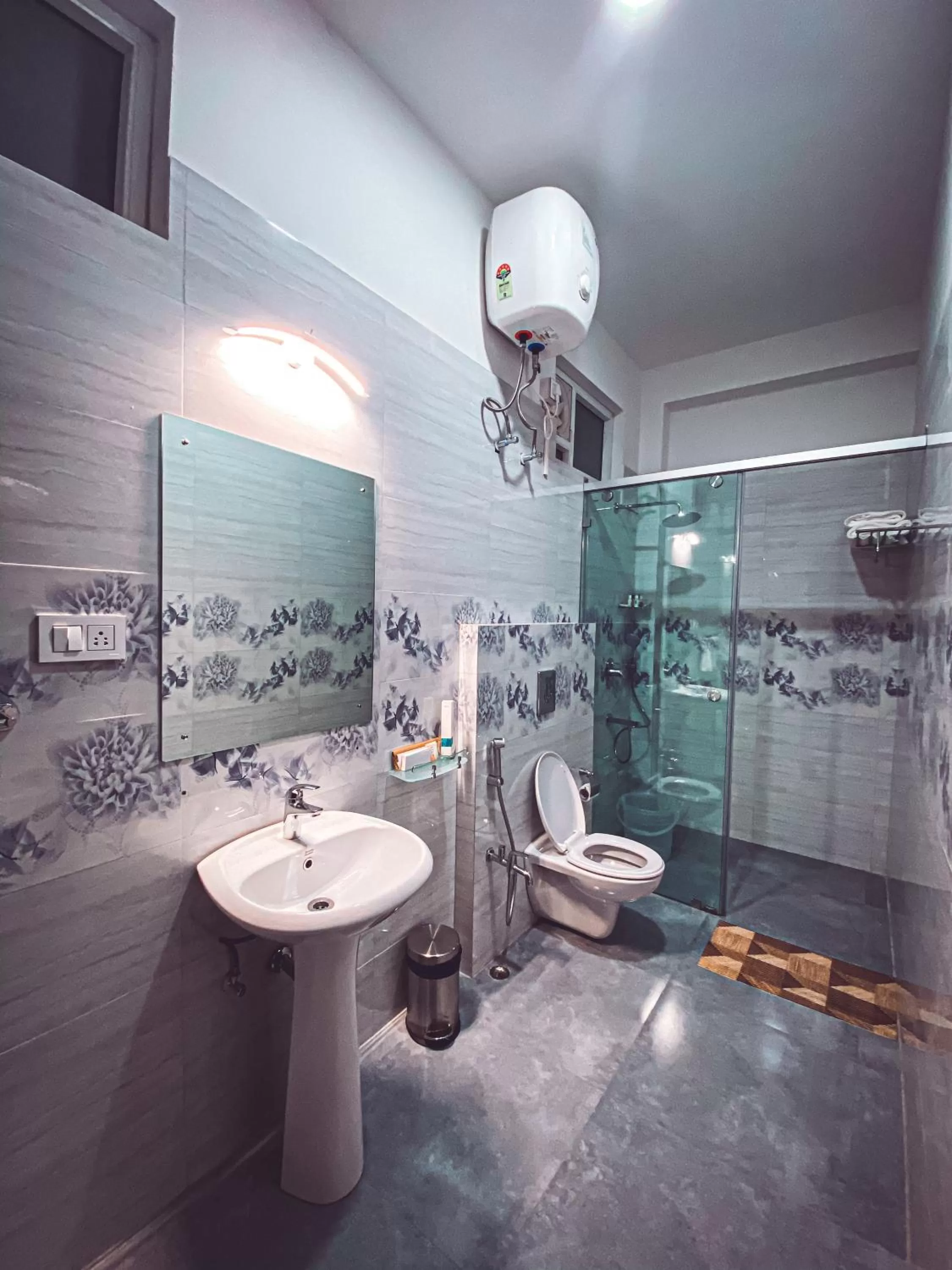 Bathroom in Windermere Inn