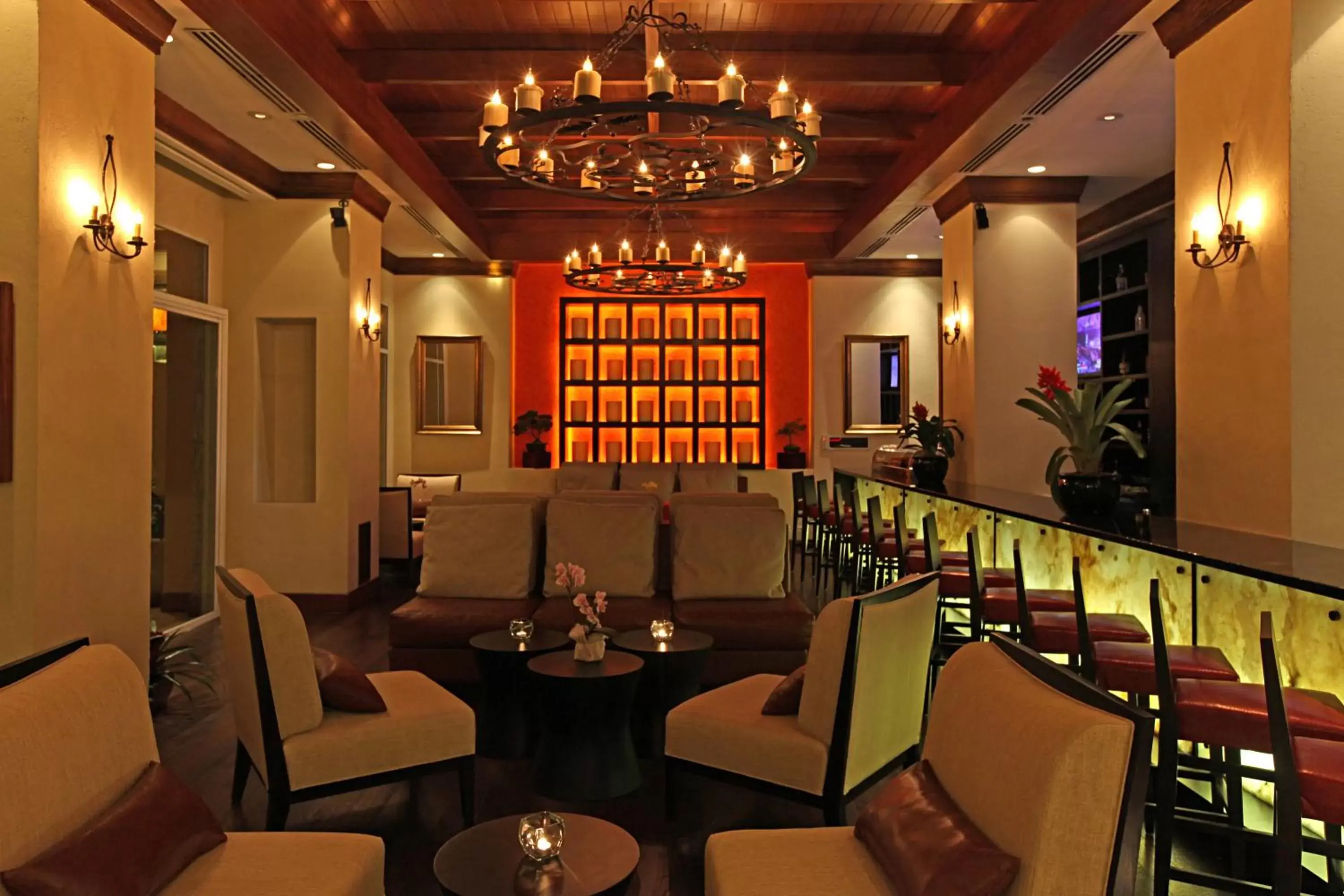 Lounge or bar, Restaurant/Places to Eat in Real Intercontinental Metrocentro Managua, an IHG Hotel