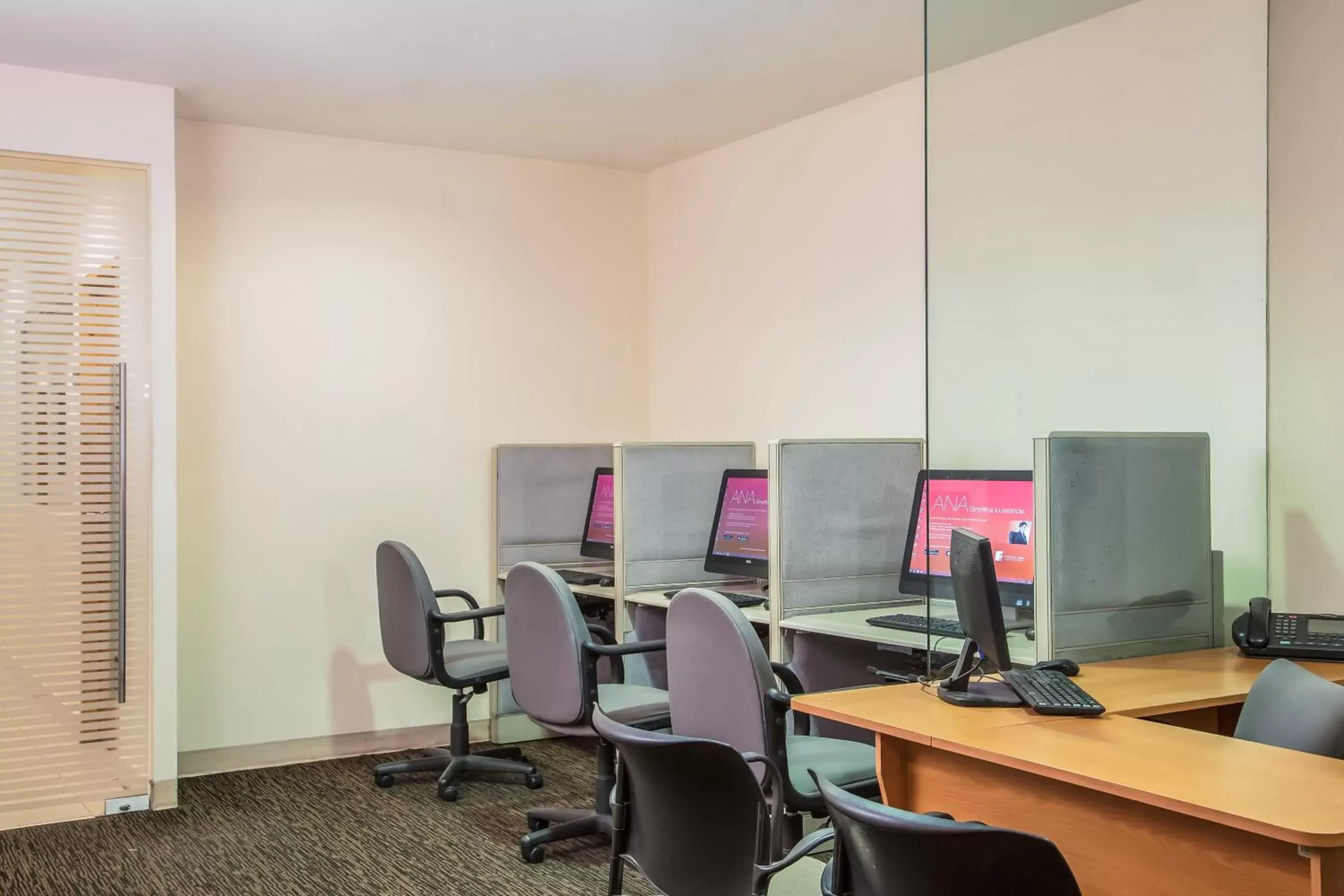 Business facilities, Business Area/Conference Room in Fiesta Inn Tijuana Otay Aeropuerto