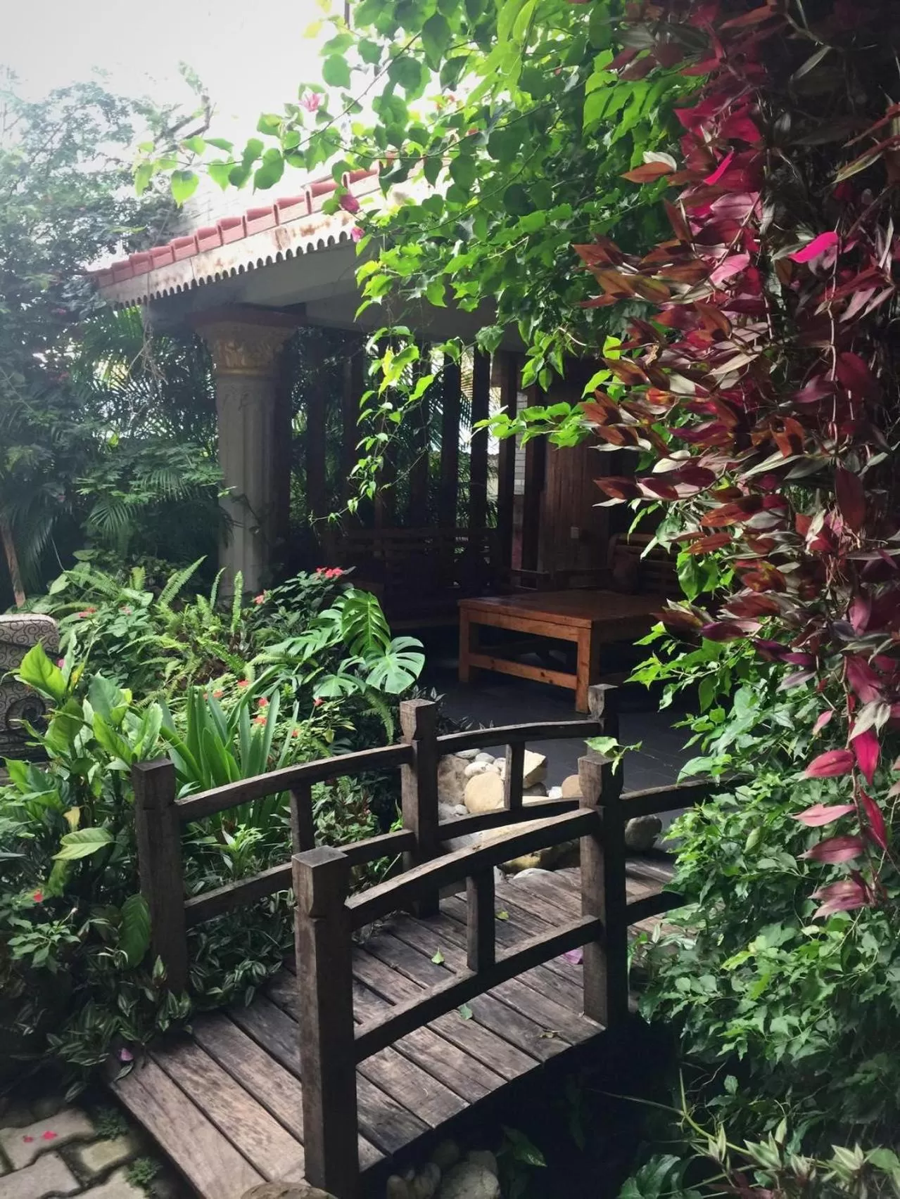 Garden in Hotel Middle Path & Spa