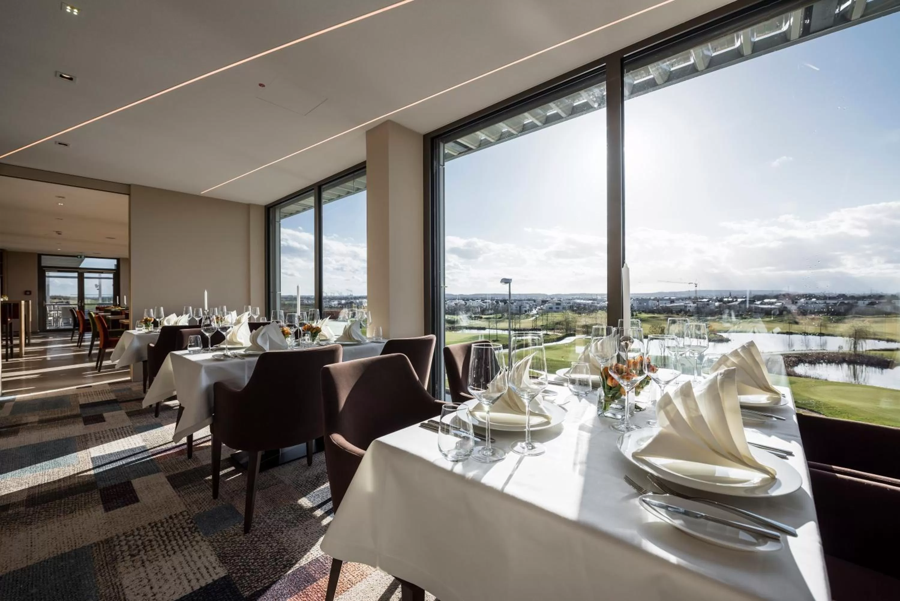 Restaurant/places to eat in Hotel TheGreen