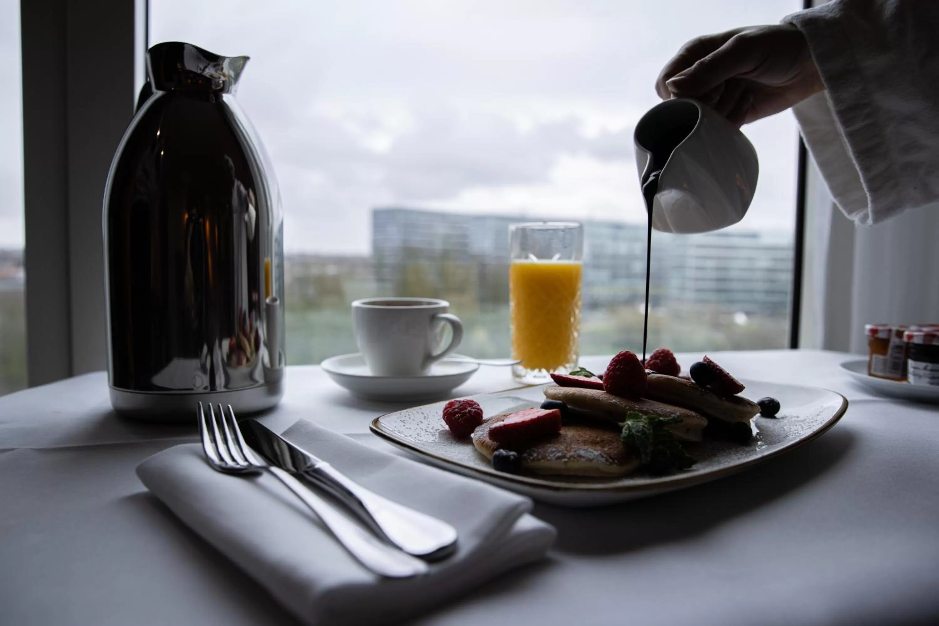 Food and drinks in Crowne Plaza Brussels Airport by IHG