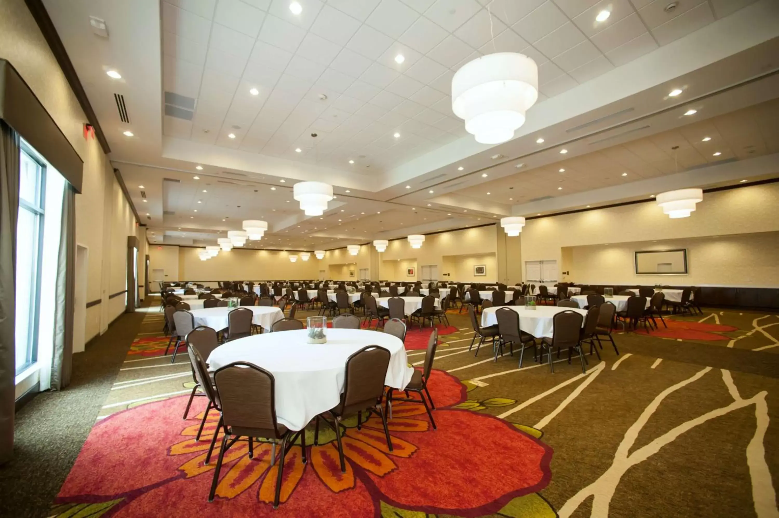 Meeting/conference room, Restaurant/Places to Eat in Hilton Garden Inn San Antonio-Live Oak Conference Center