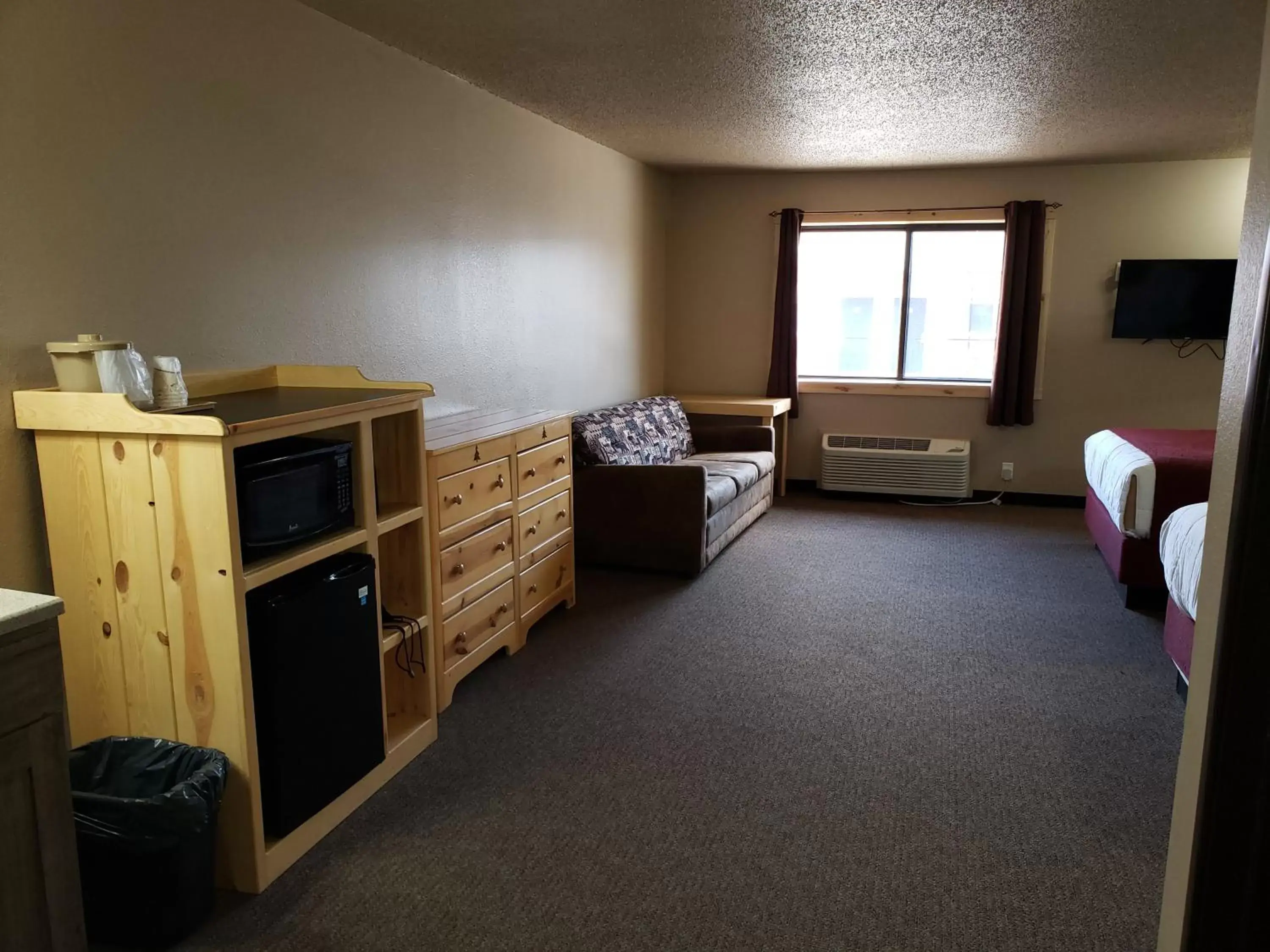 Photo of the whole room in Woodside Dells Hotel & Suites