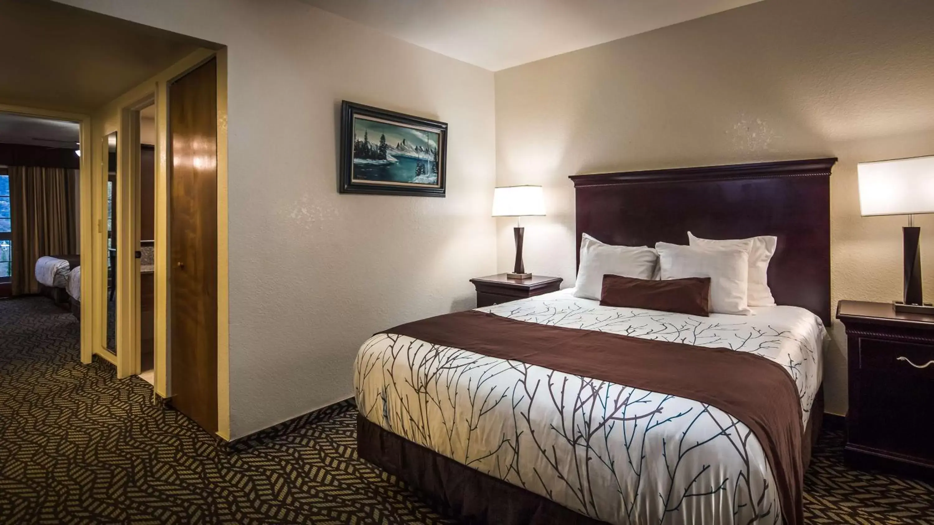 Photo of the whole room, Bed in Best Western Plus Yosemite Gateway Inn