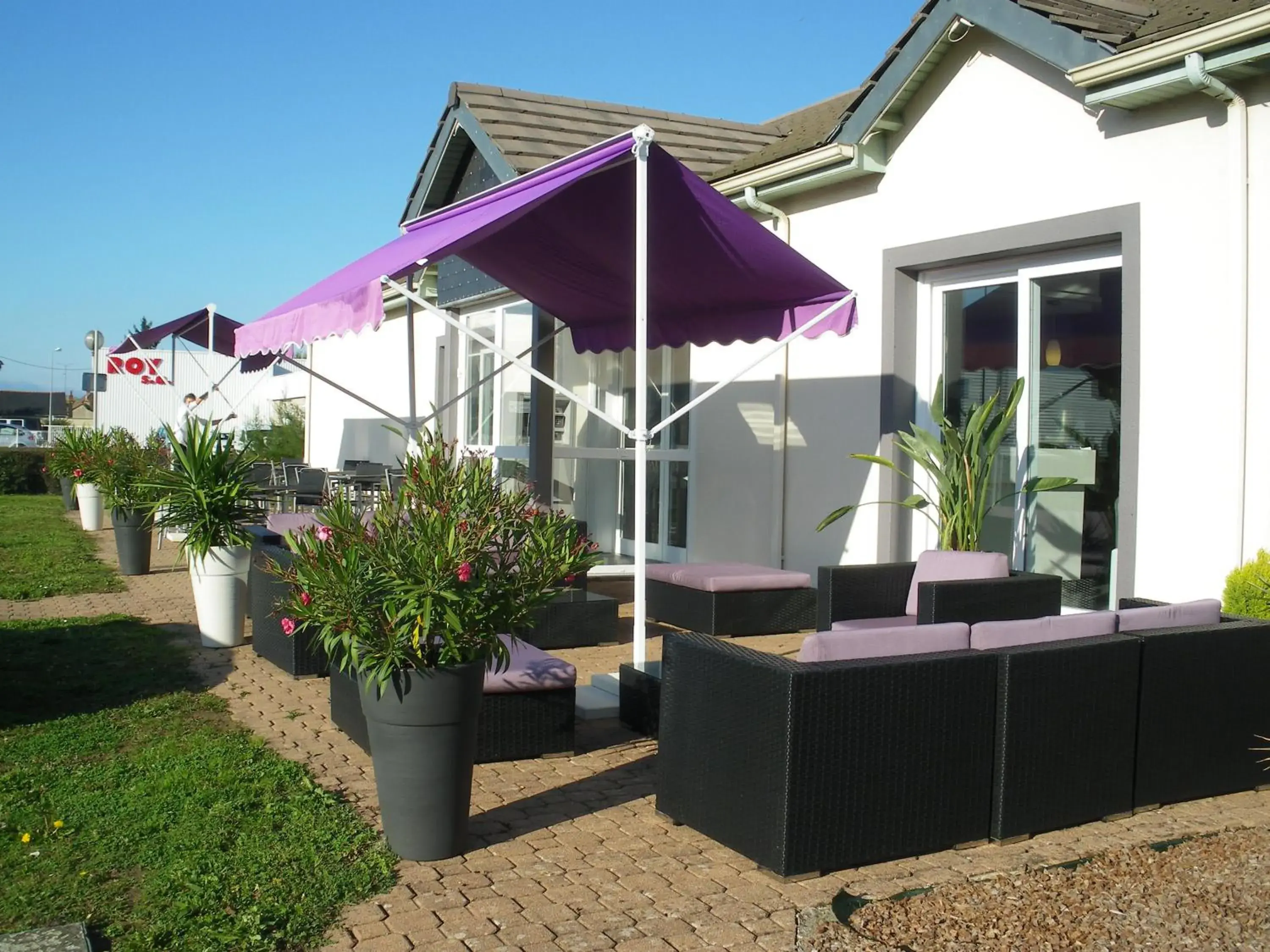 Balcony/Terrace, Property Building in The Originals City, Hotel La Terrasse, Tours Nord (Inter-Hotel)