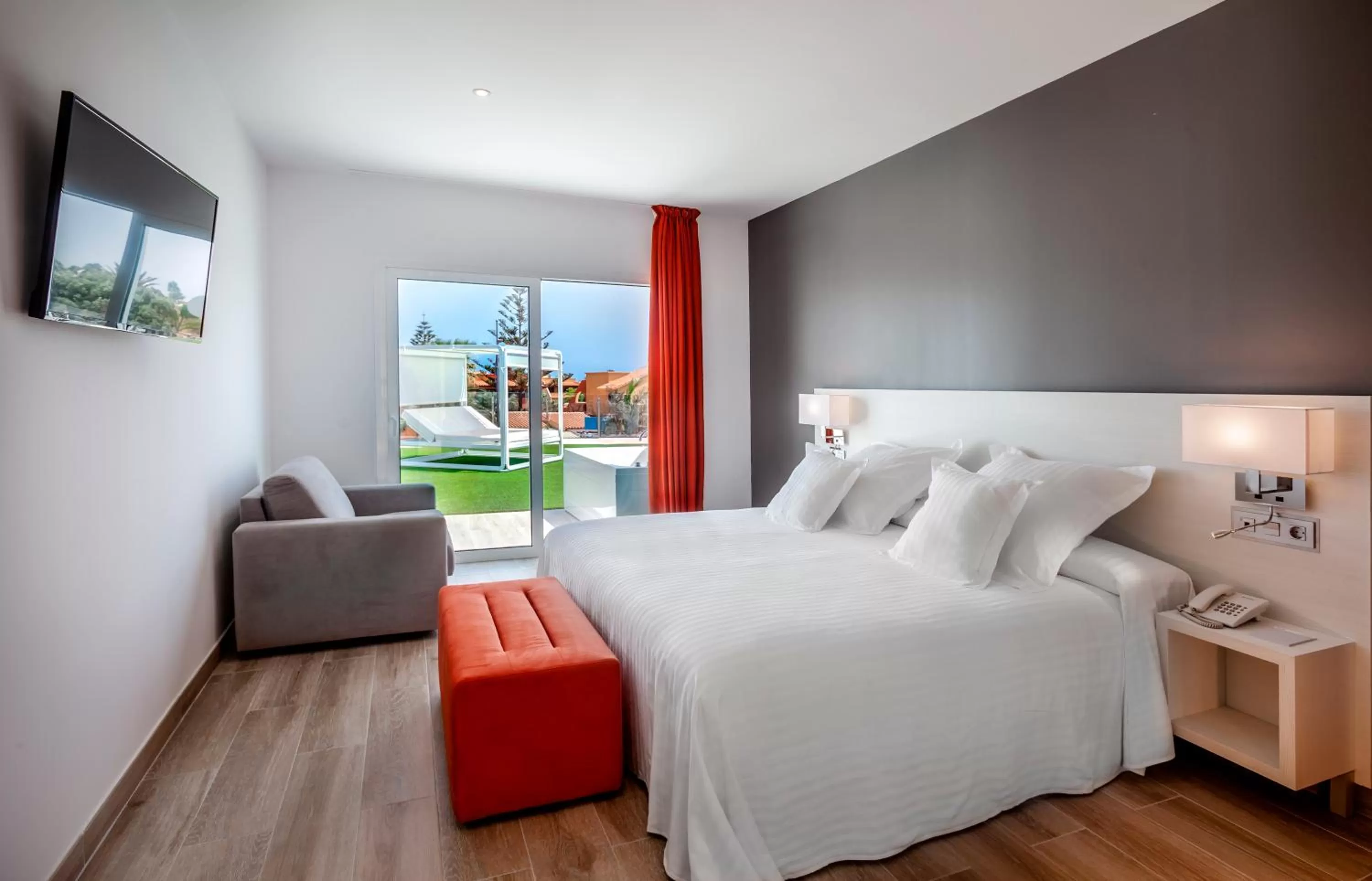 Photo of the whole room, Bed in Barceló Corralejo Sands