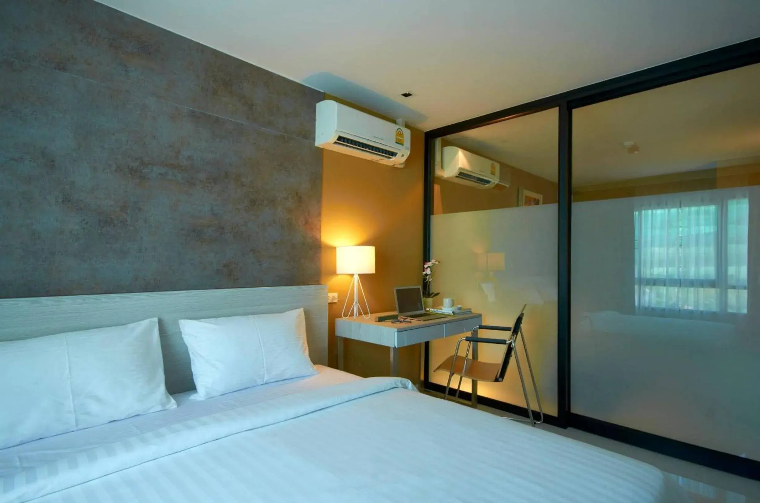 Bed in The Present Sathorn