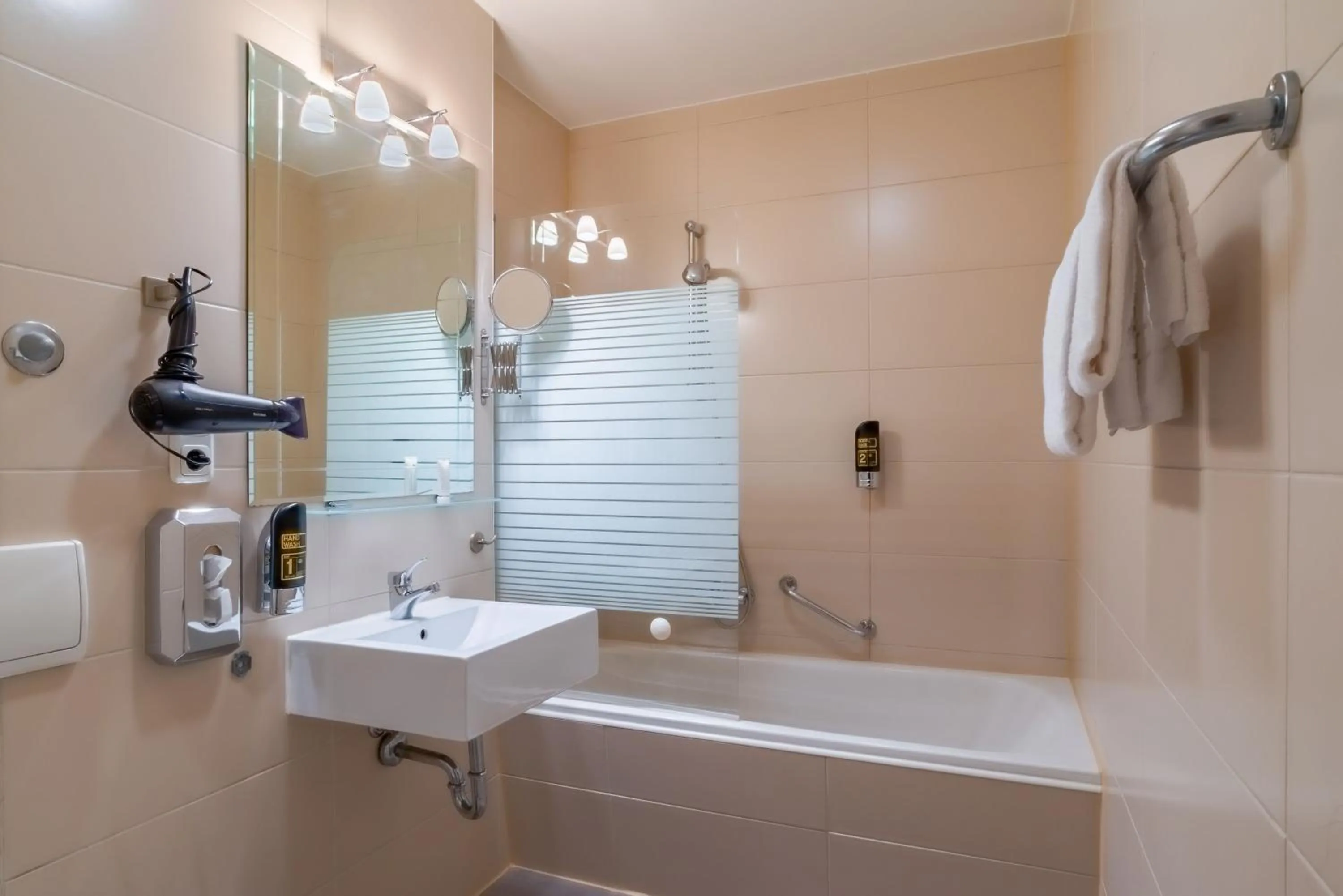 Bathroom in Hotel Astor