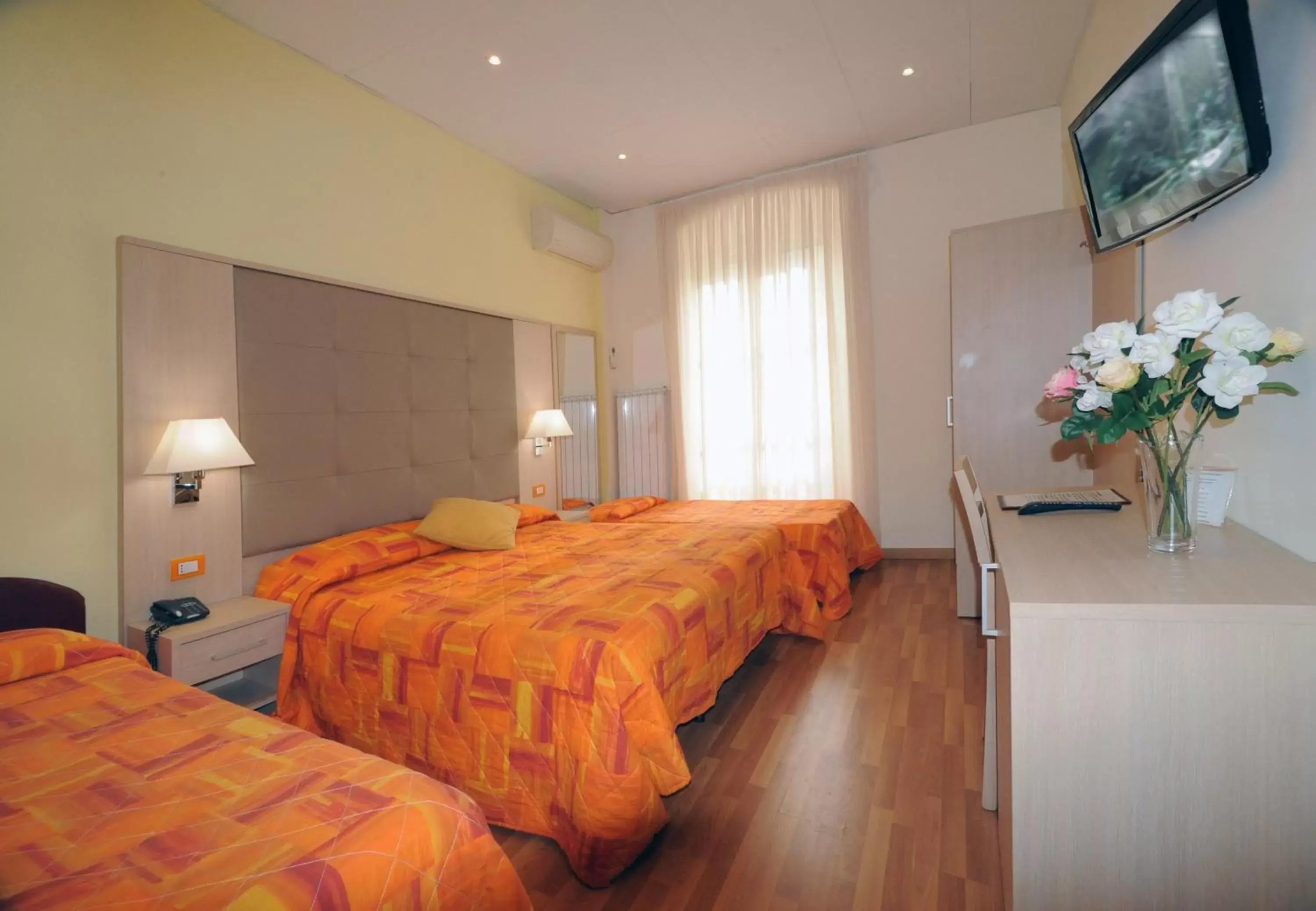 Quadruple Room in Hotel Alexander & Spa Quadruple Room in Hotel Alexander & Spa