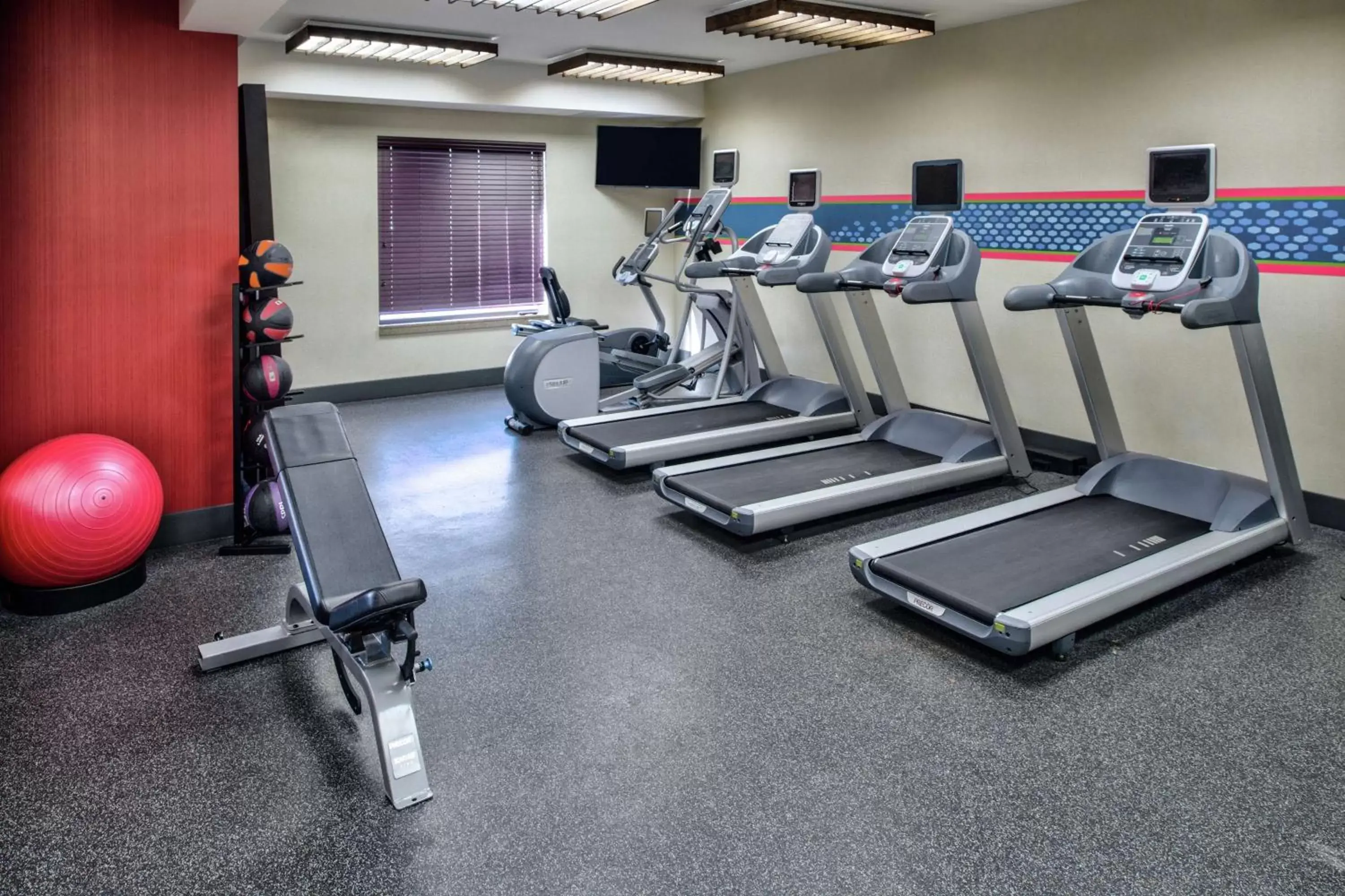 Fitness centre/facilities, Fitness Center/Facilities in Hampton Inn & Suites Rifle
