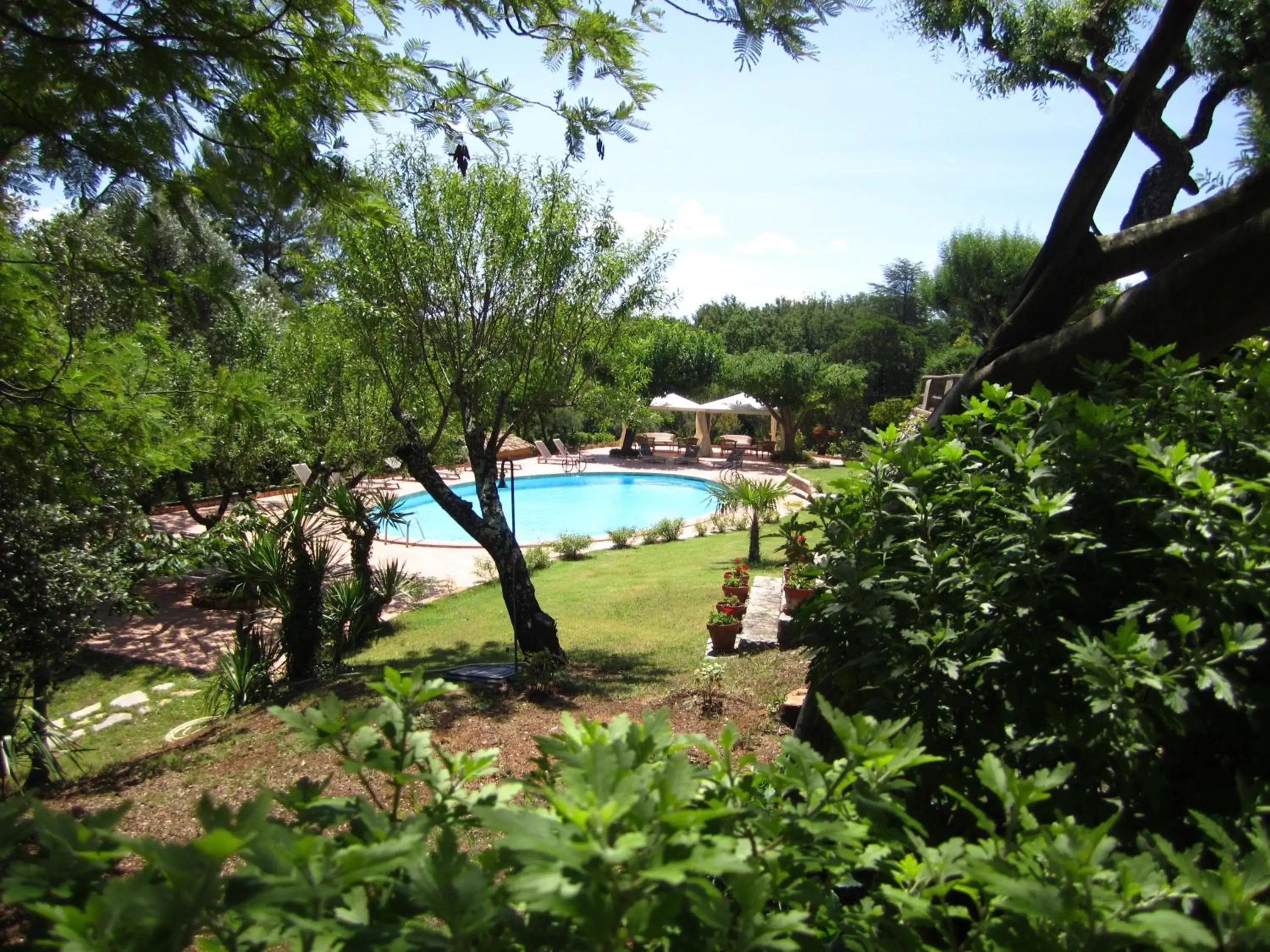 Garden, Swimming Pool in Domaine du Lac