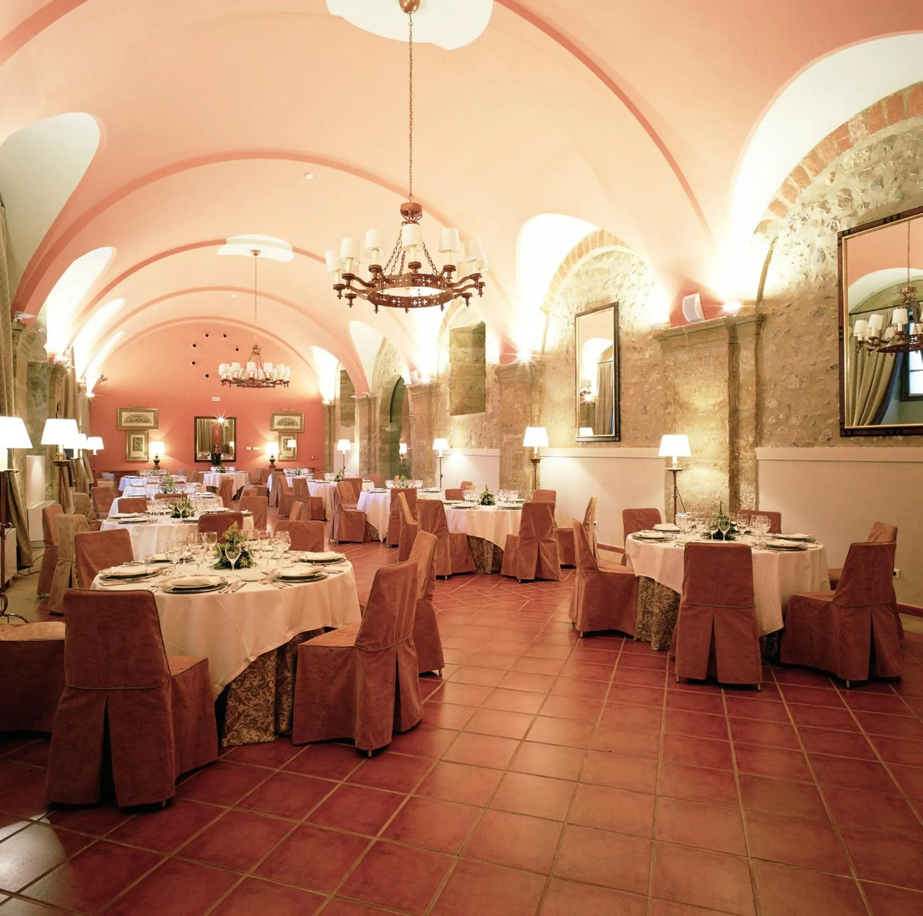 Banquet/Function facilities, Restaurant/Places to Eat in Parador de Santo Domingo Bernardo de Fresneda