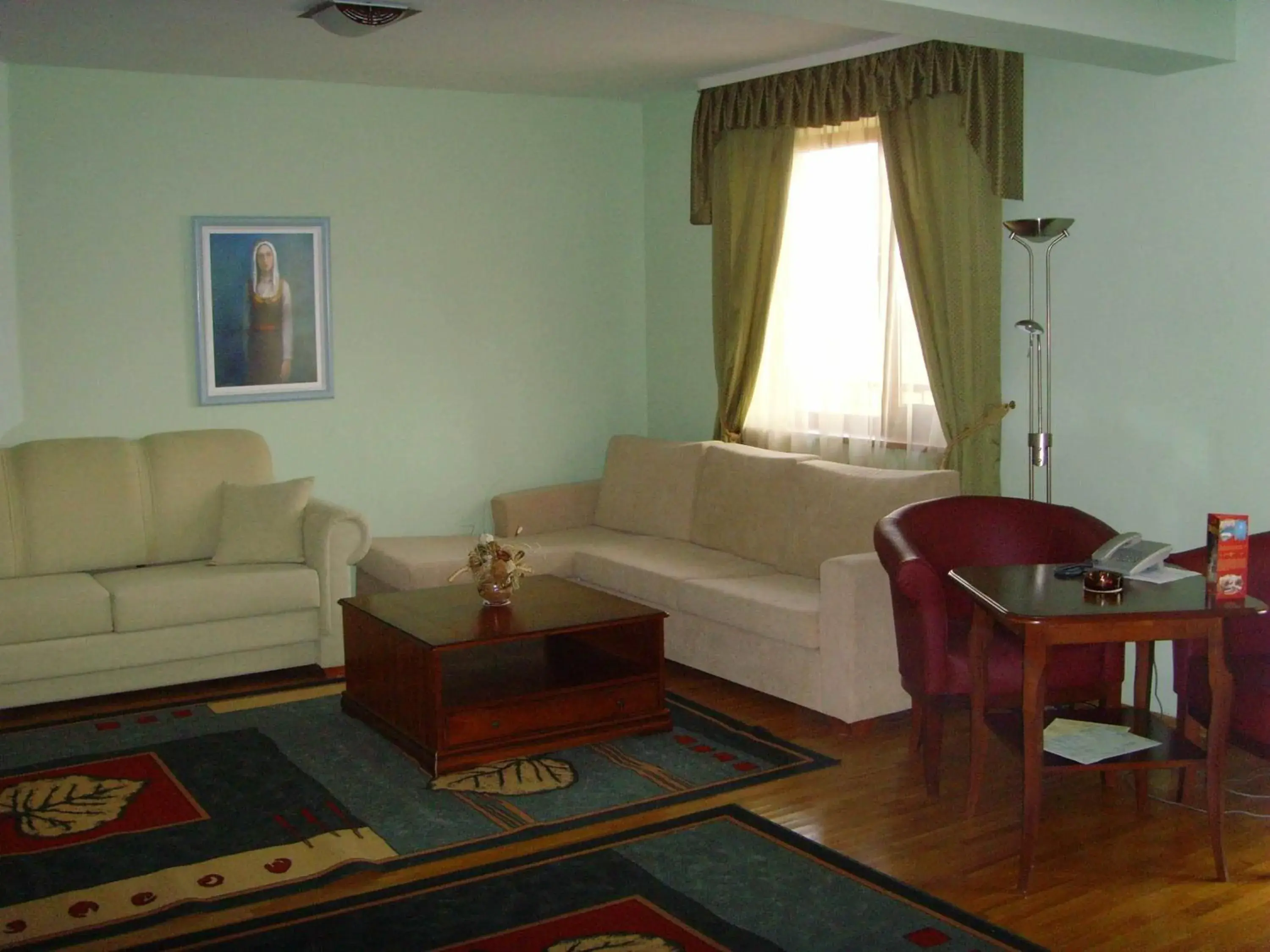 Living room, Seating Area in Meridian Hotel Bolyarski