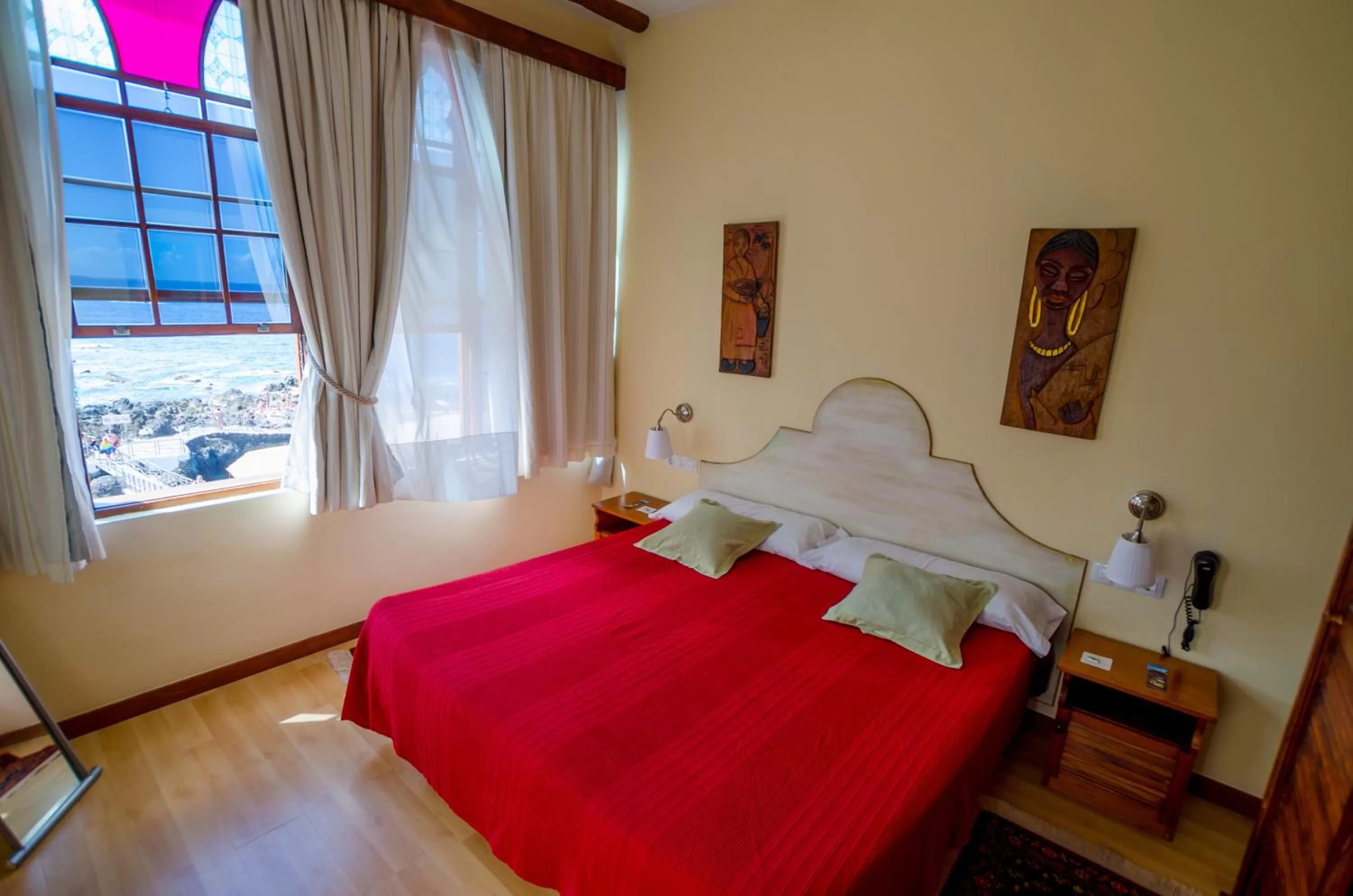 Day, Bed in Gara Hotel