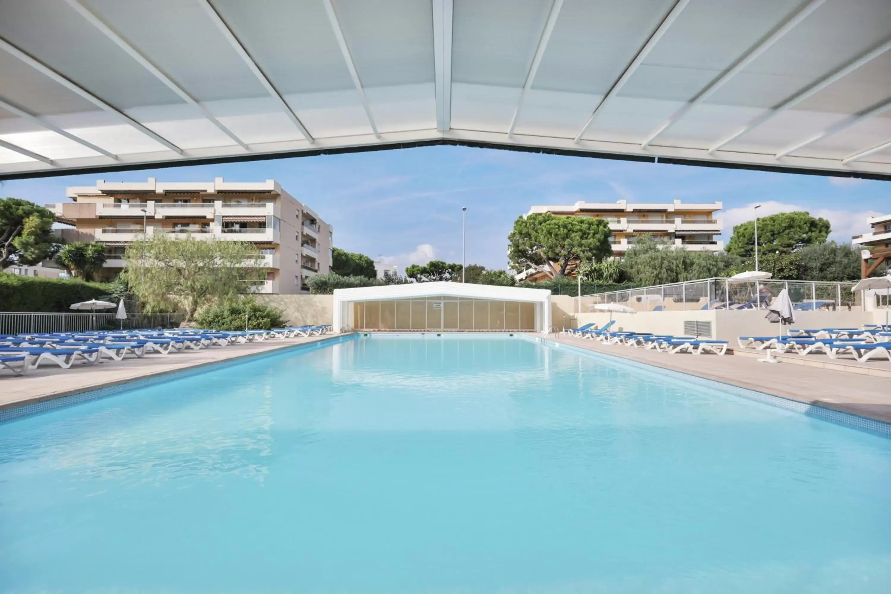 Swimming Pool in Résidence Pierre & Vacances Heliotel Marine