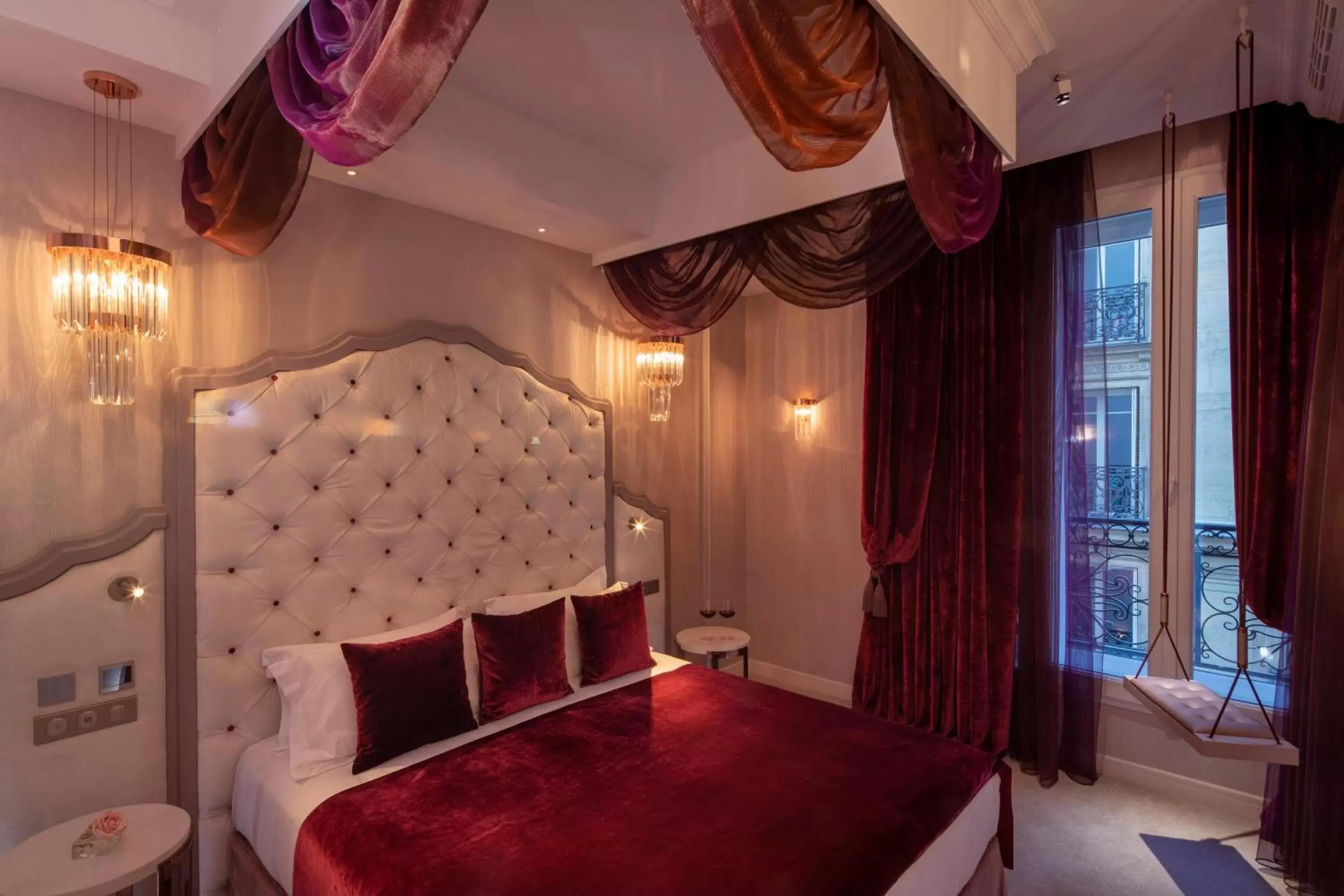 Bedroom in Paris j'Adore Hotel & Spa