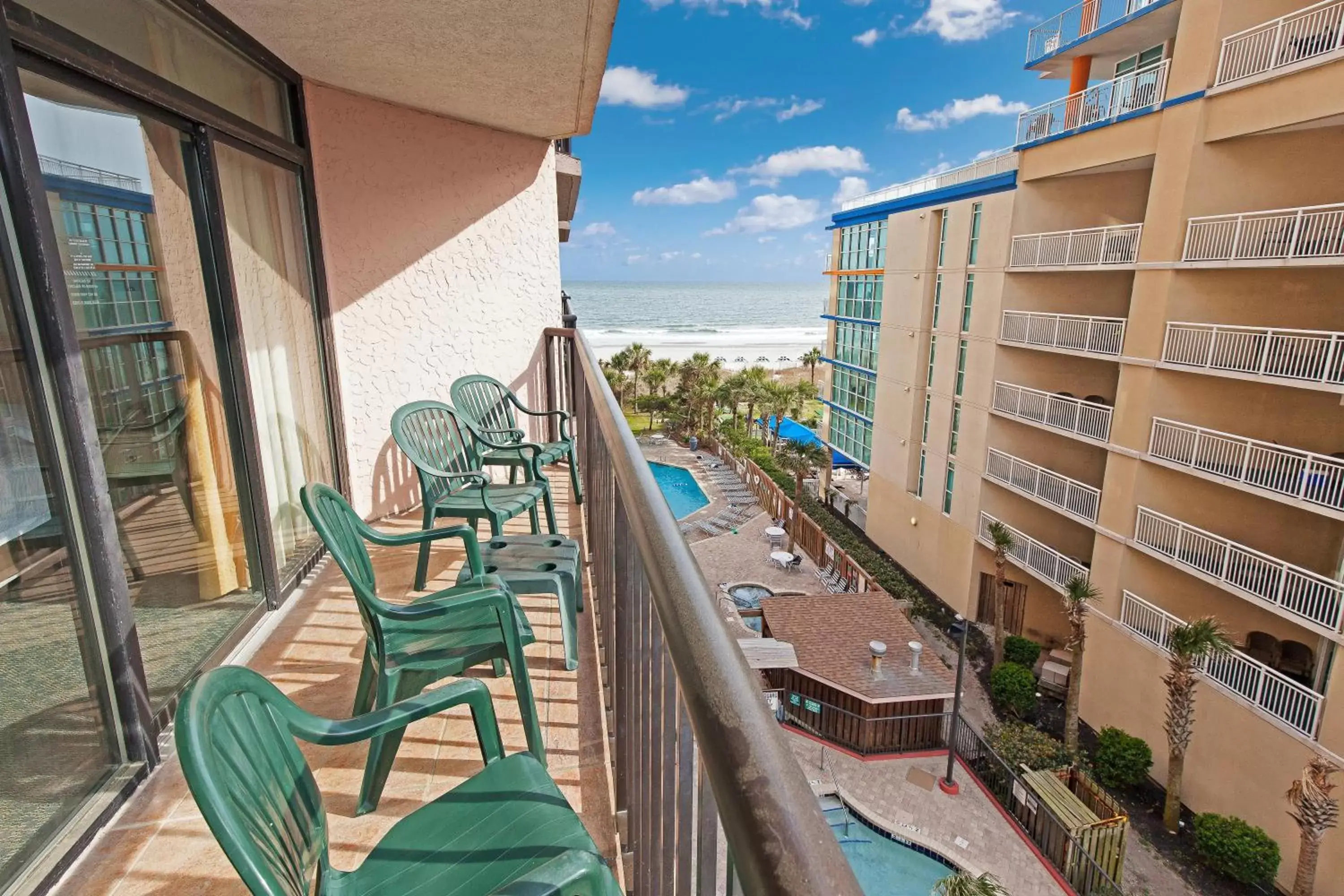 Balcony/Terrace in Beach Vacation Condos South