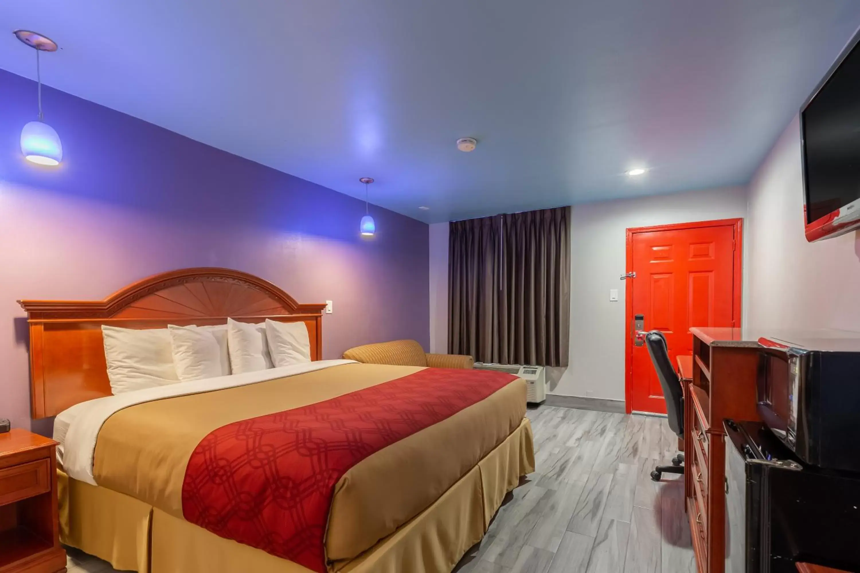 Bed in Summit Inn - Houston Medical Center - NRG Park