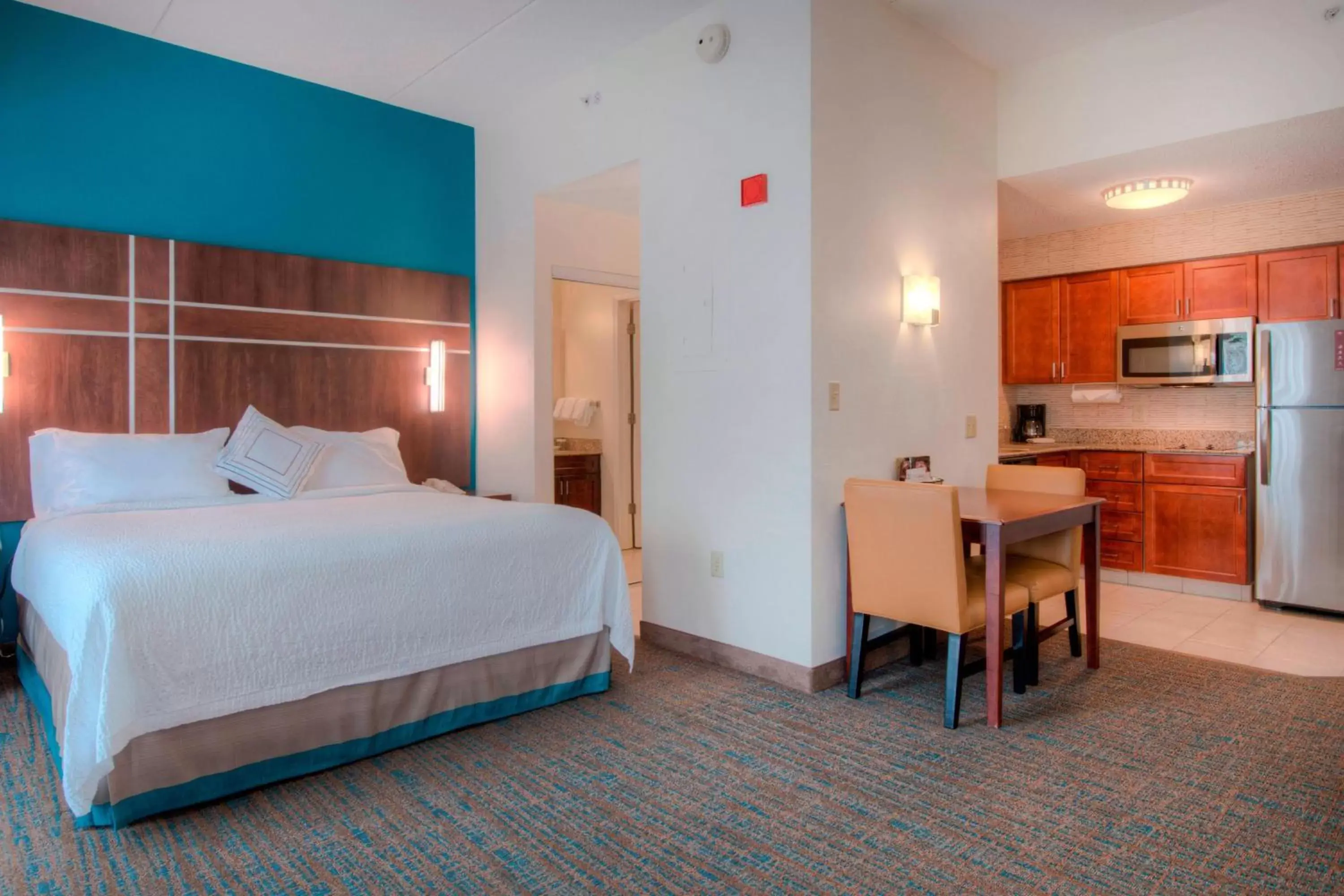 Photo of the whole room, Bed in Residence Inn Charlotte Uptown