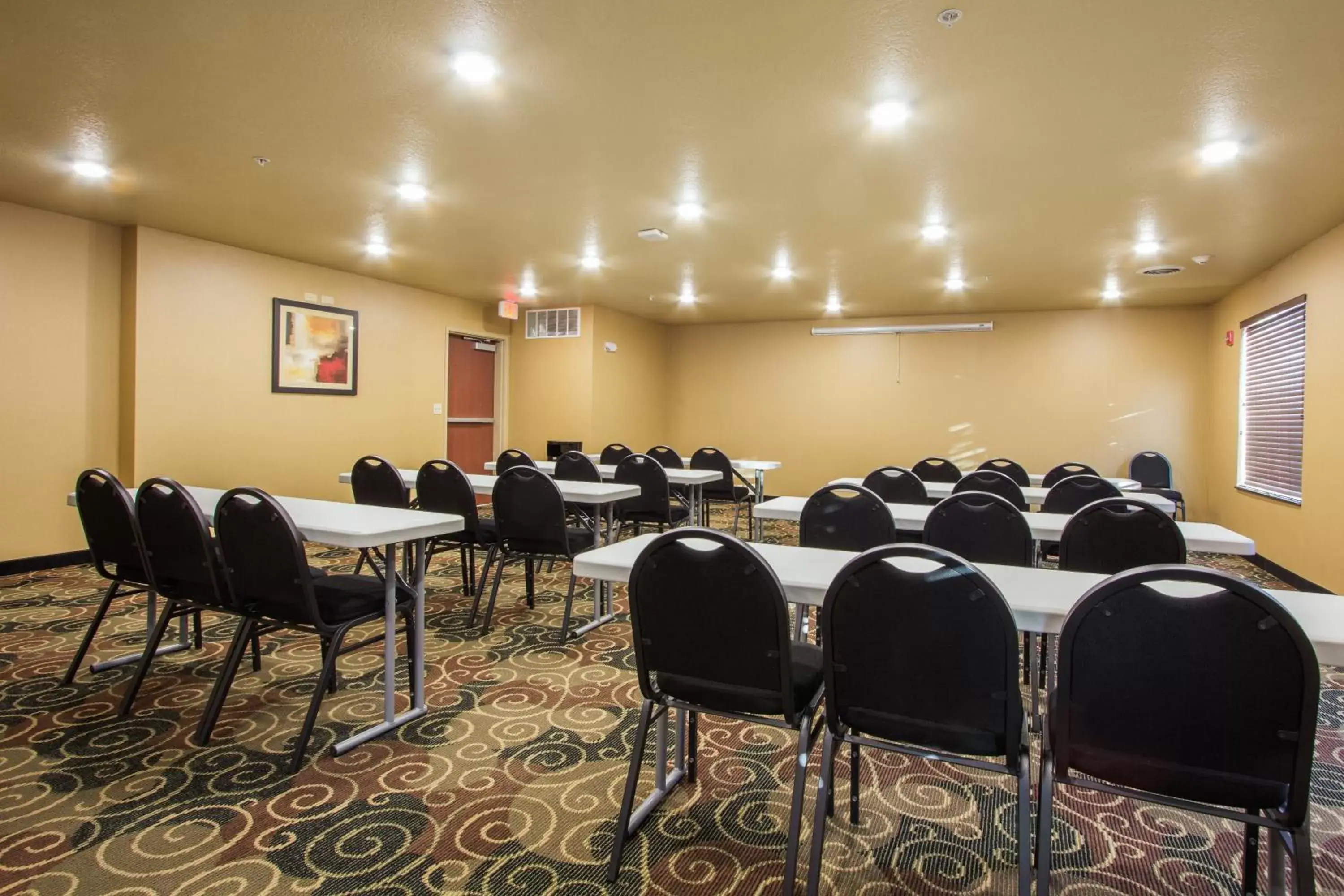 Meeting/conference room in Cobblestone Inn & Suites - Corry