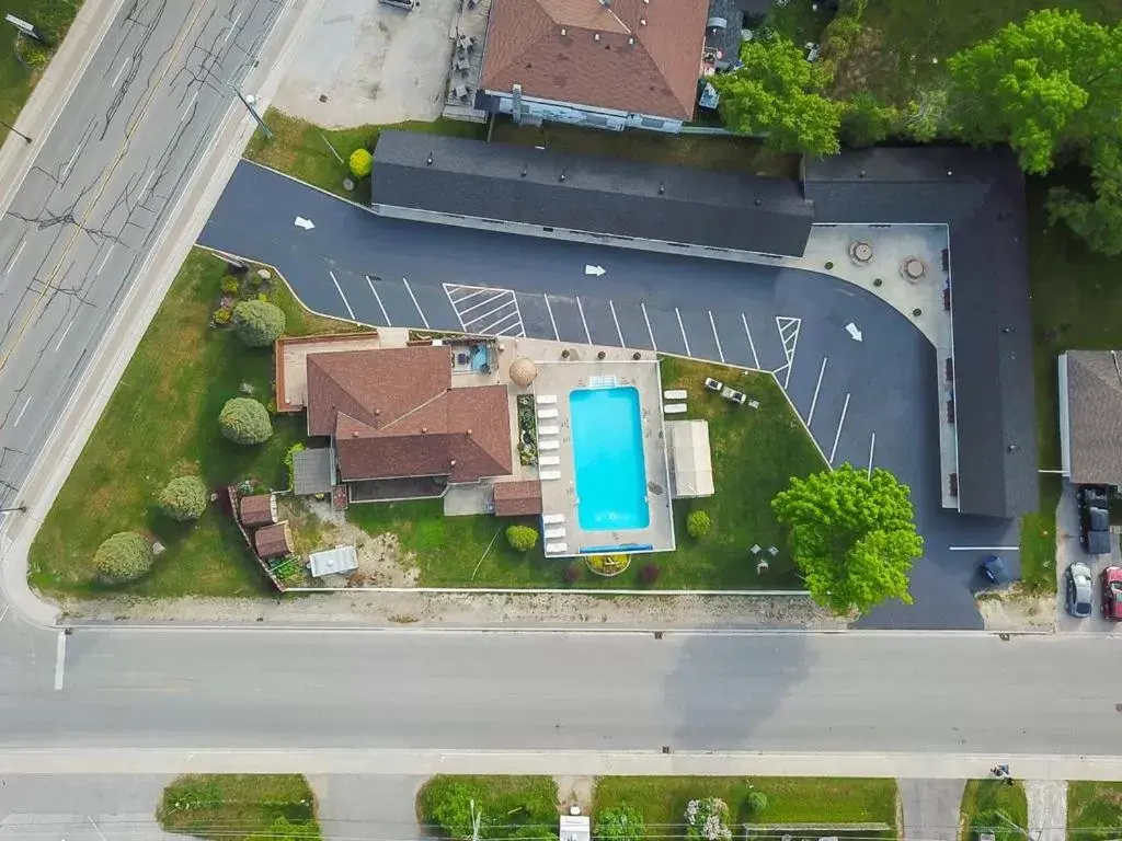 Swimming pool, Bird's-eye View in Beach Club by Beach1 Motel