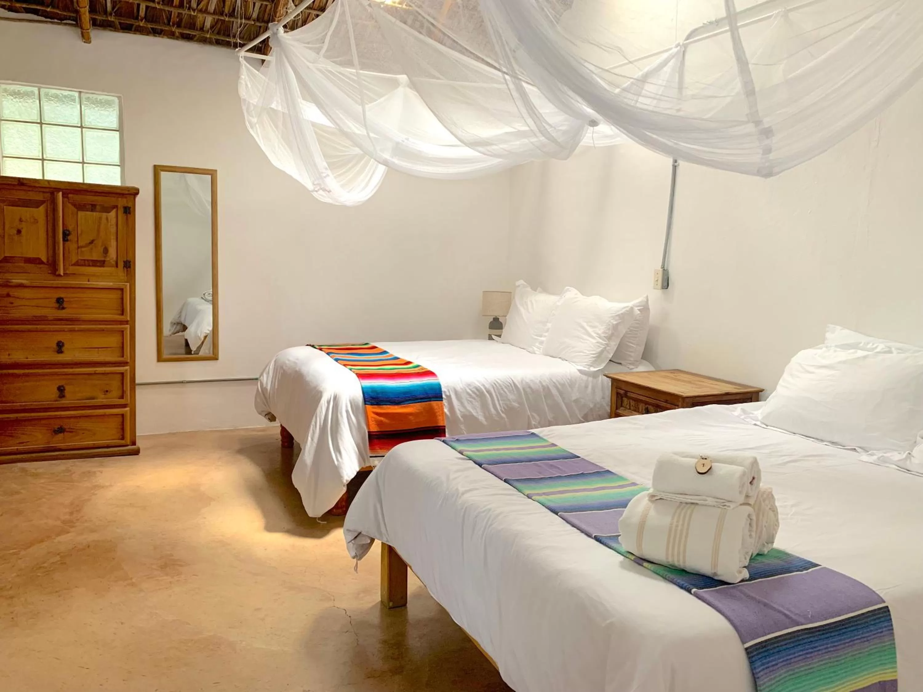 Bedroom, Bed in Perro Surfero Hotel