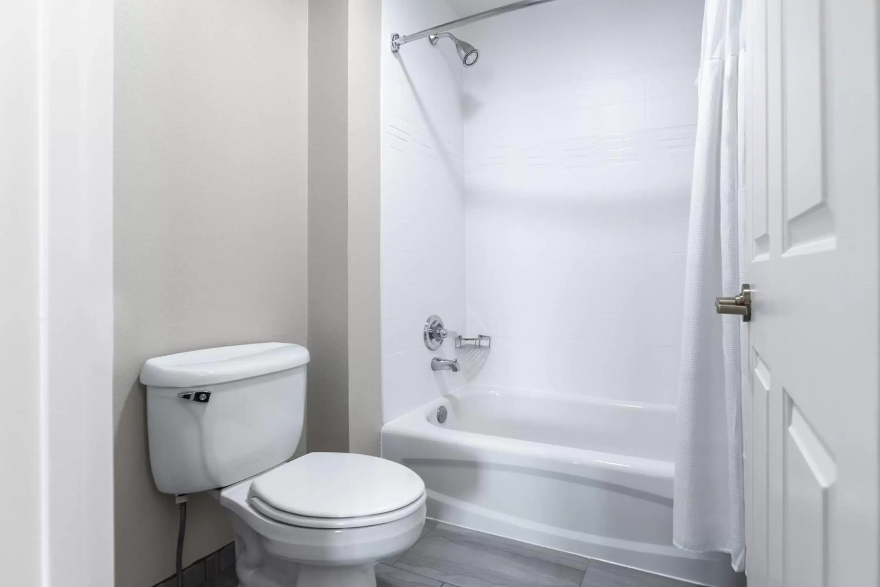 Bathroom in Residence Inn Columbus Easton