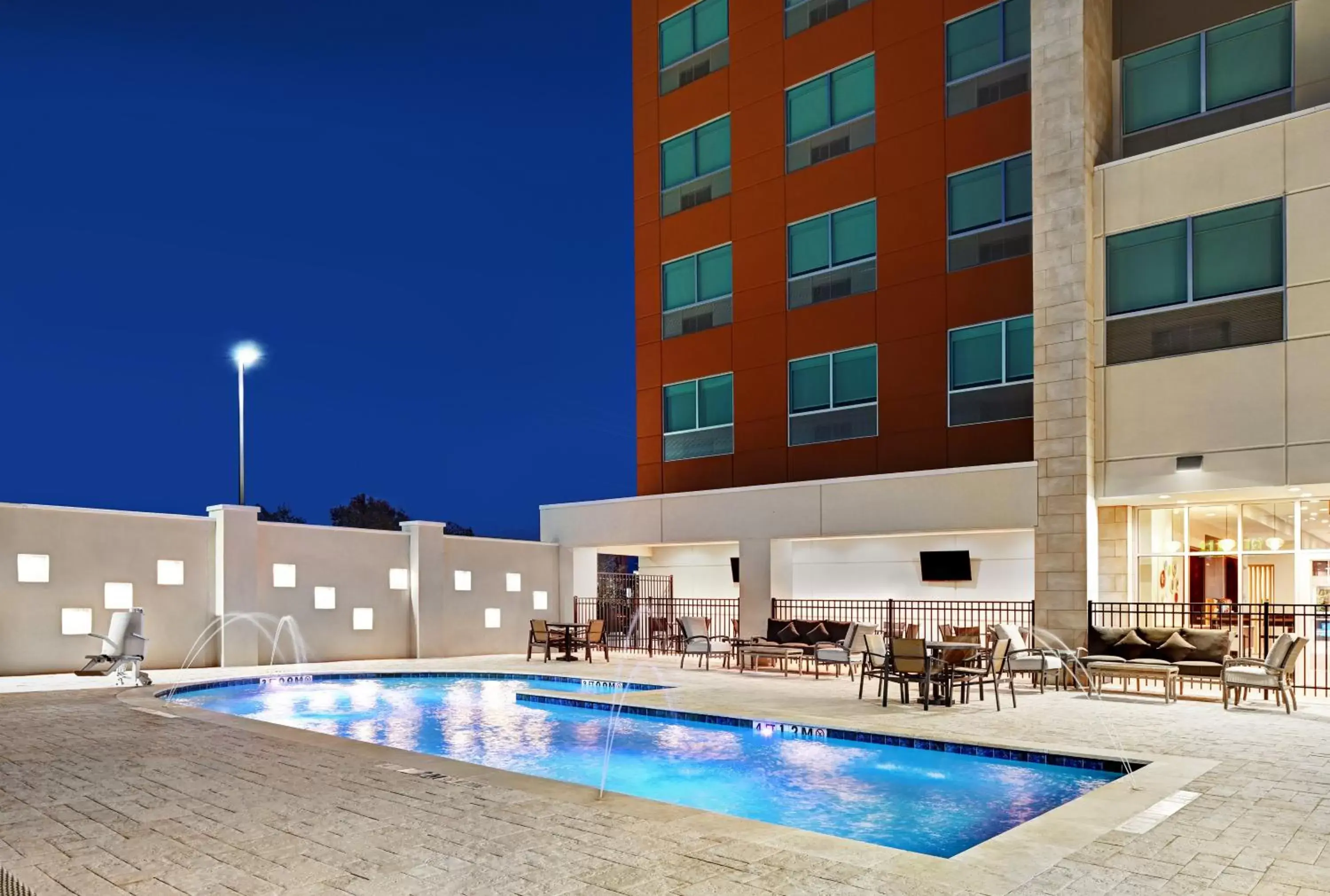 Swimming Pool in Holiday Inn Express & Suites Memorial – CityCentre, an IHG Hotel