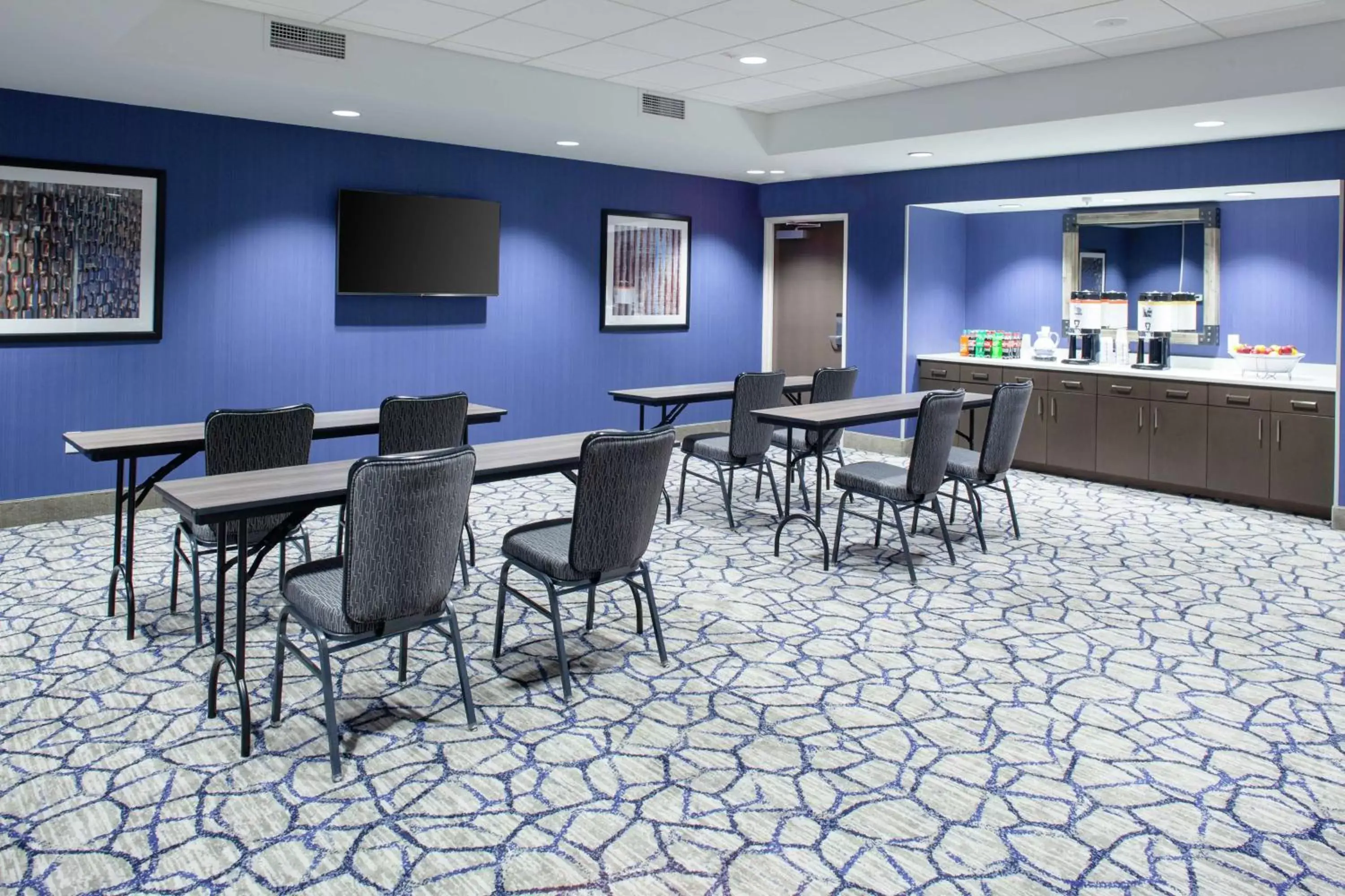 Meeting/conference room, Restaurant/Places to Eat in Hampton Inn & Suites Overland Park South