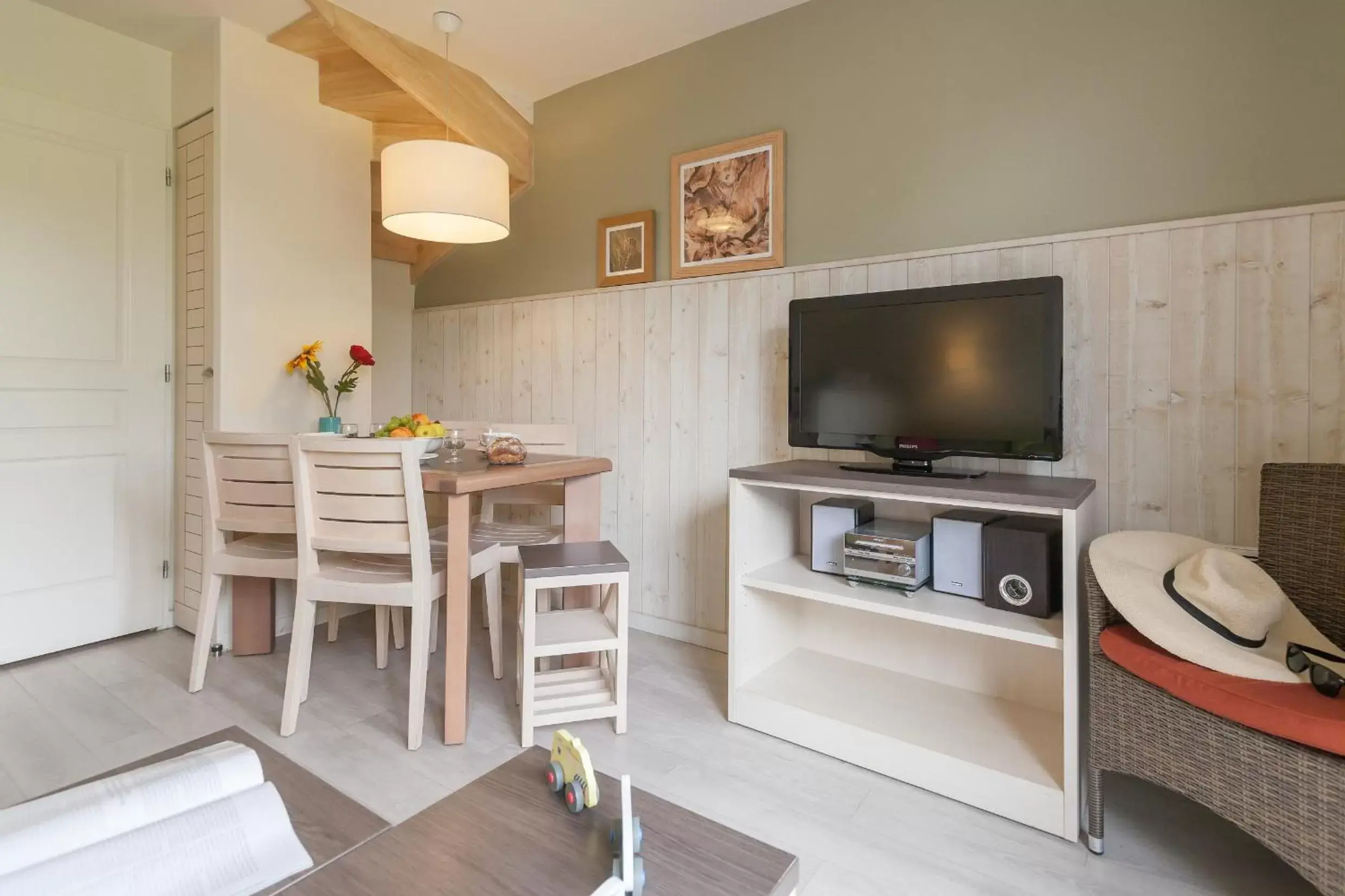 Communal lounge/ TV room, Seating Area in Village Pierre & Vacances Normandy Garden