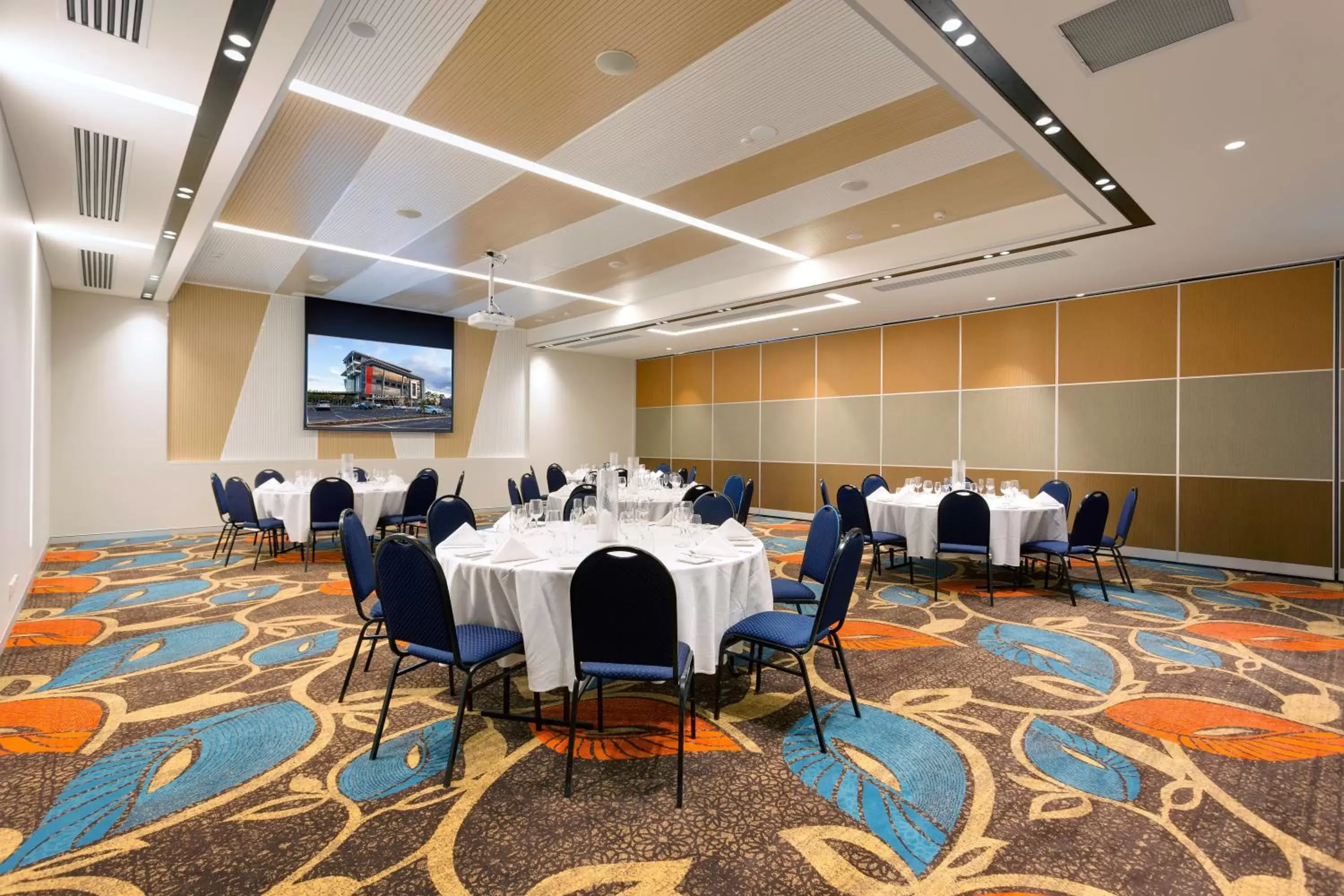 Banquet/Function facilities in Calamvale Hotel Suites and Conference Centre