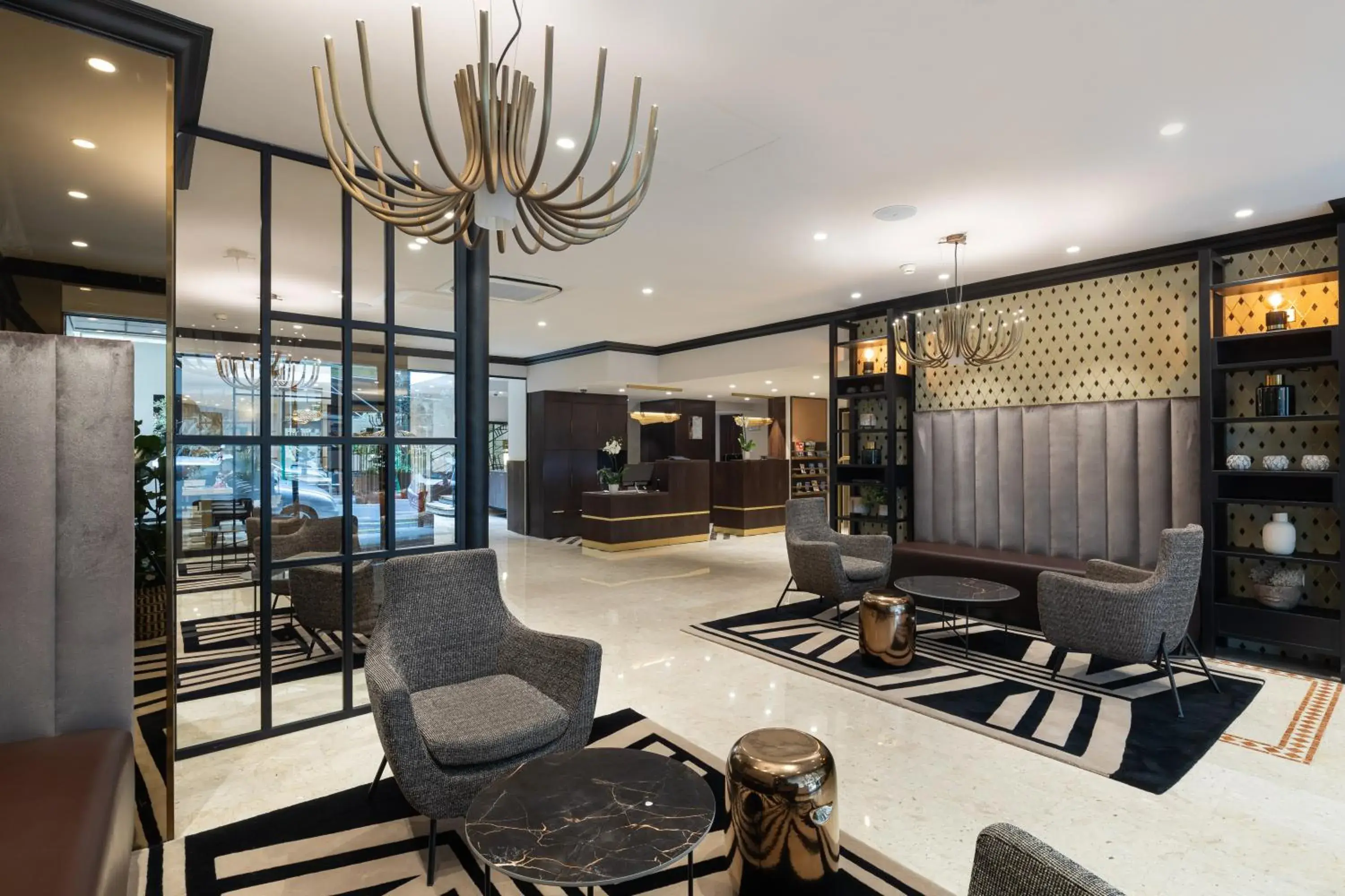 Living room, Lobby/Reception in Best Western Plus Hôtel Massena Nice
