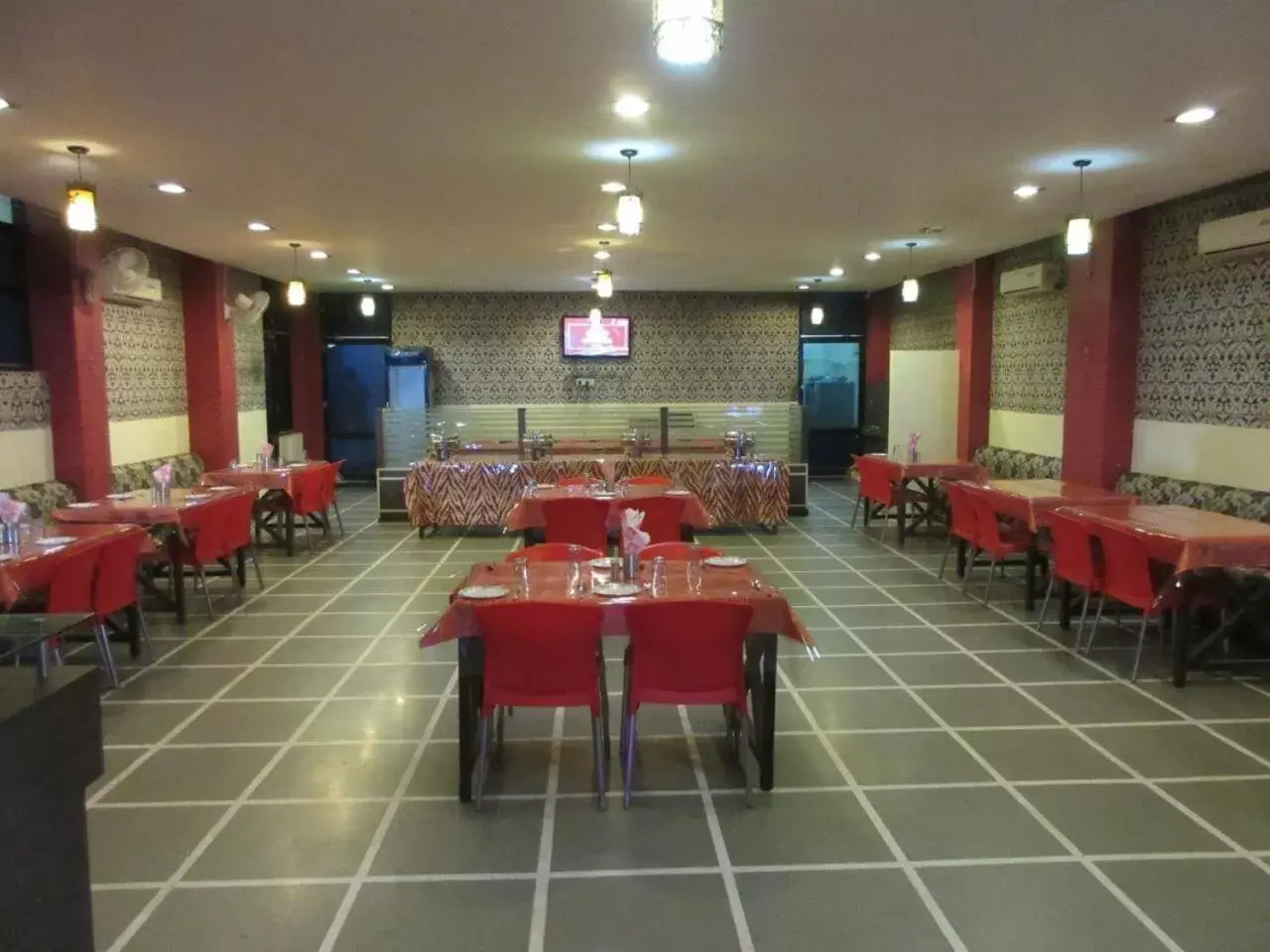 Restaurant/places to eat in Hotel The Pride Restaurant/places to eat in Hotel The Pride