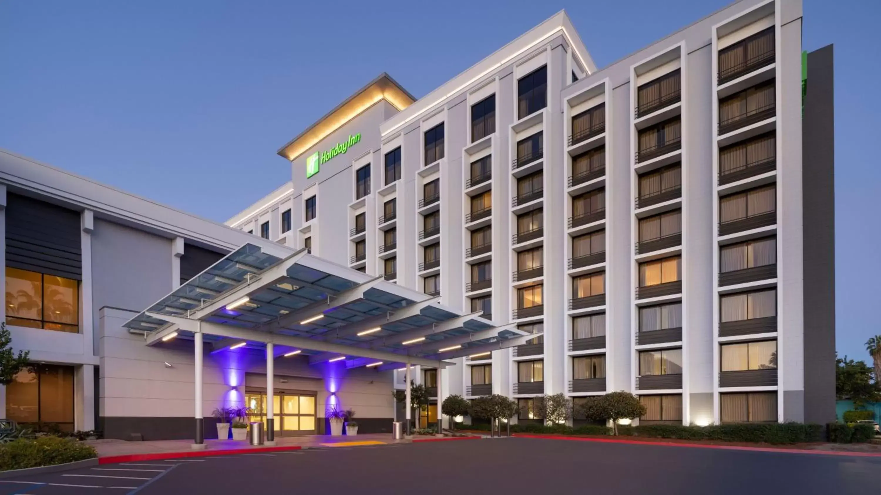 Property Building in Holiday Inn San Jose-Silicon Valley, an IHG Hotel
