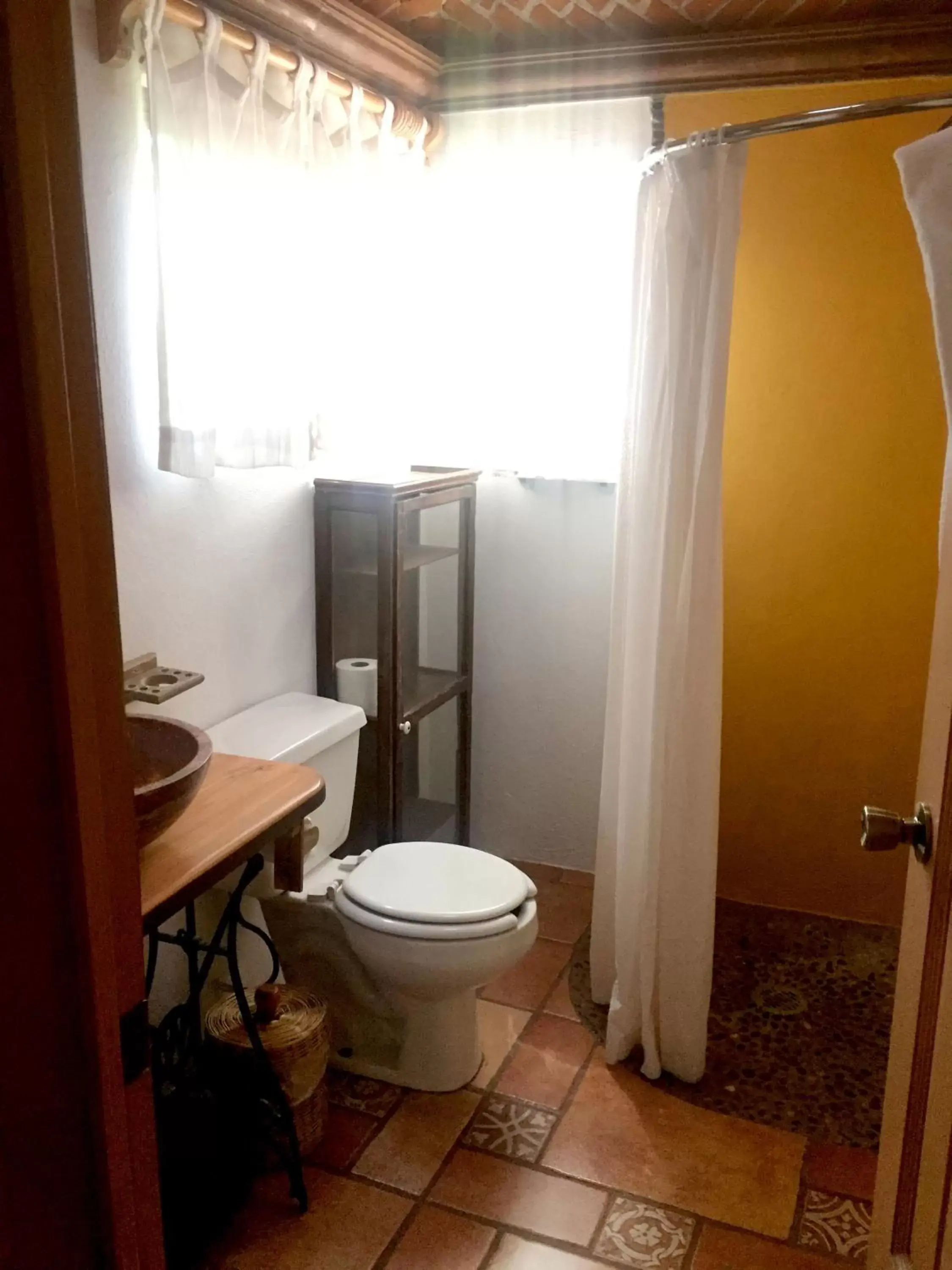 Bathroom in Casa Jacinta Guest House