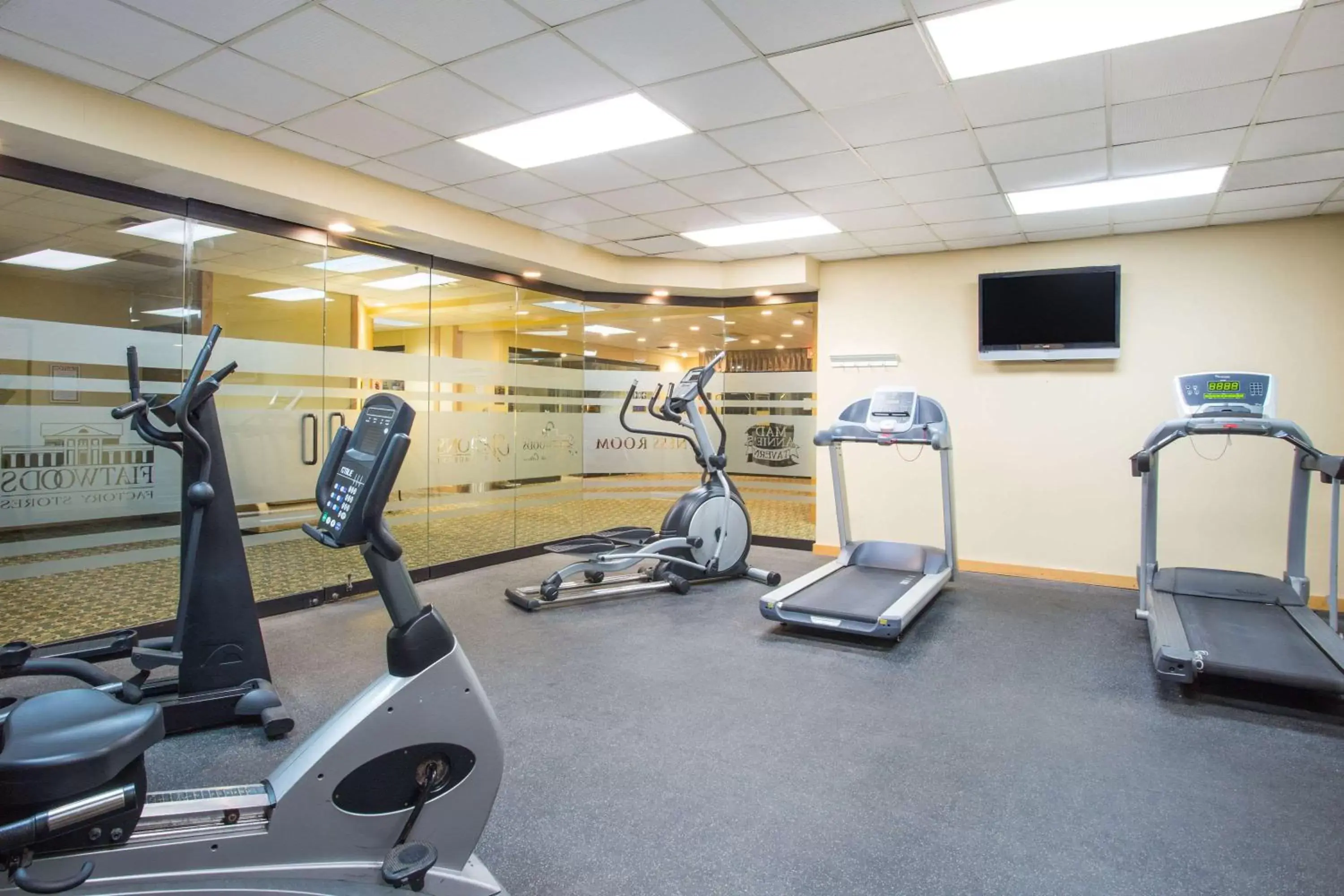 Activities, Fitness Center/Facilities in Days Inn & Suites by Wyndham Sutton Flatwoods