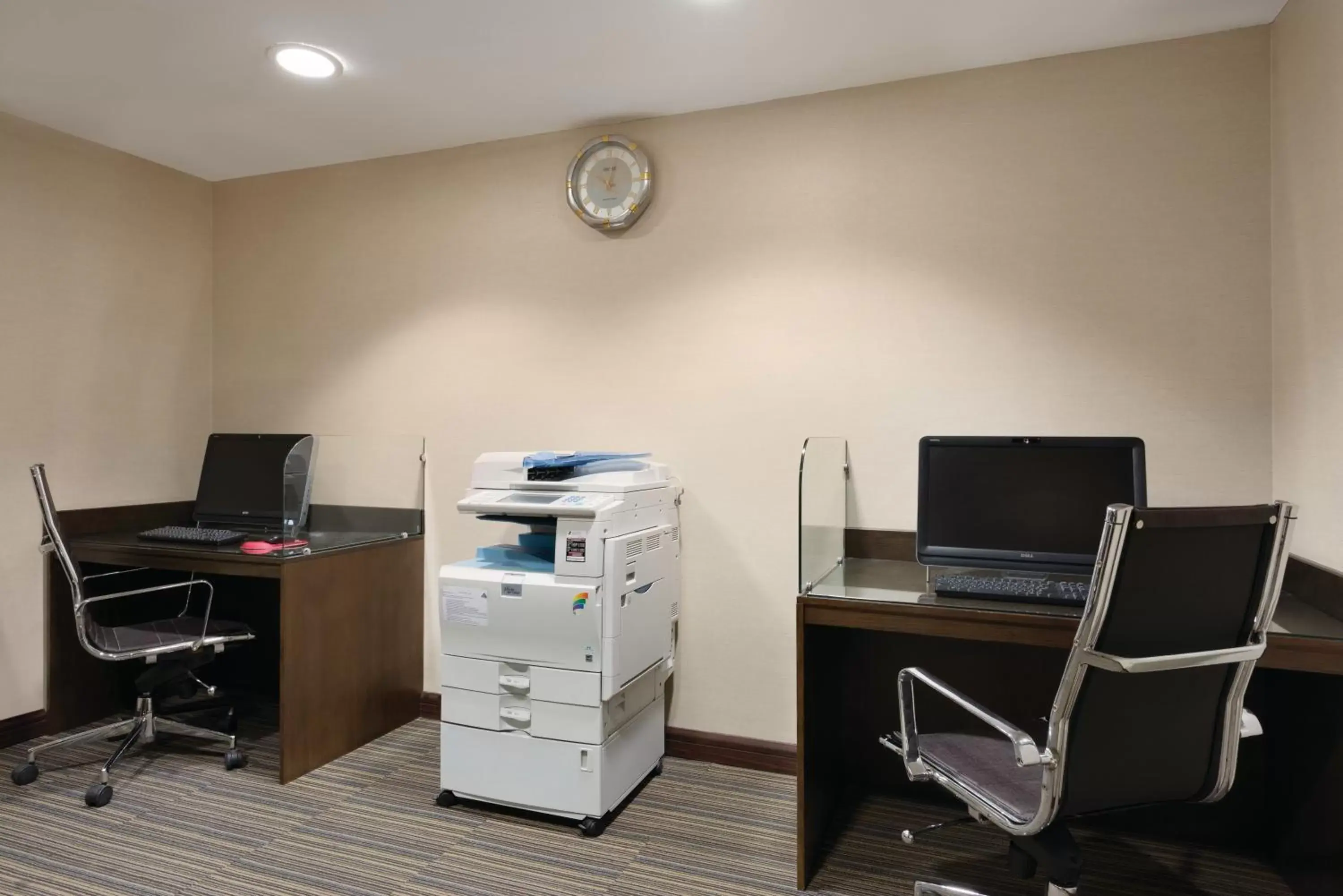 Business facilities, Business Area/Conference Room in Ramada Downtown Abu Dhabi