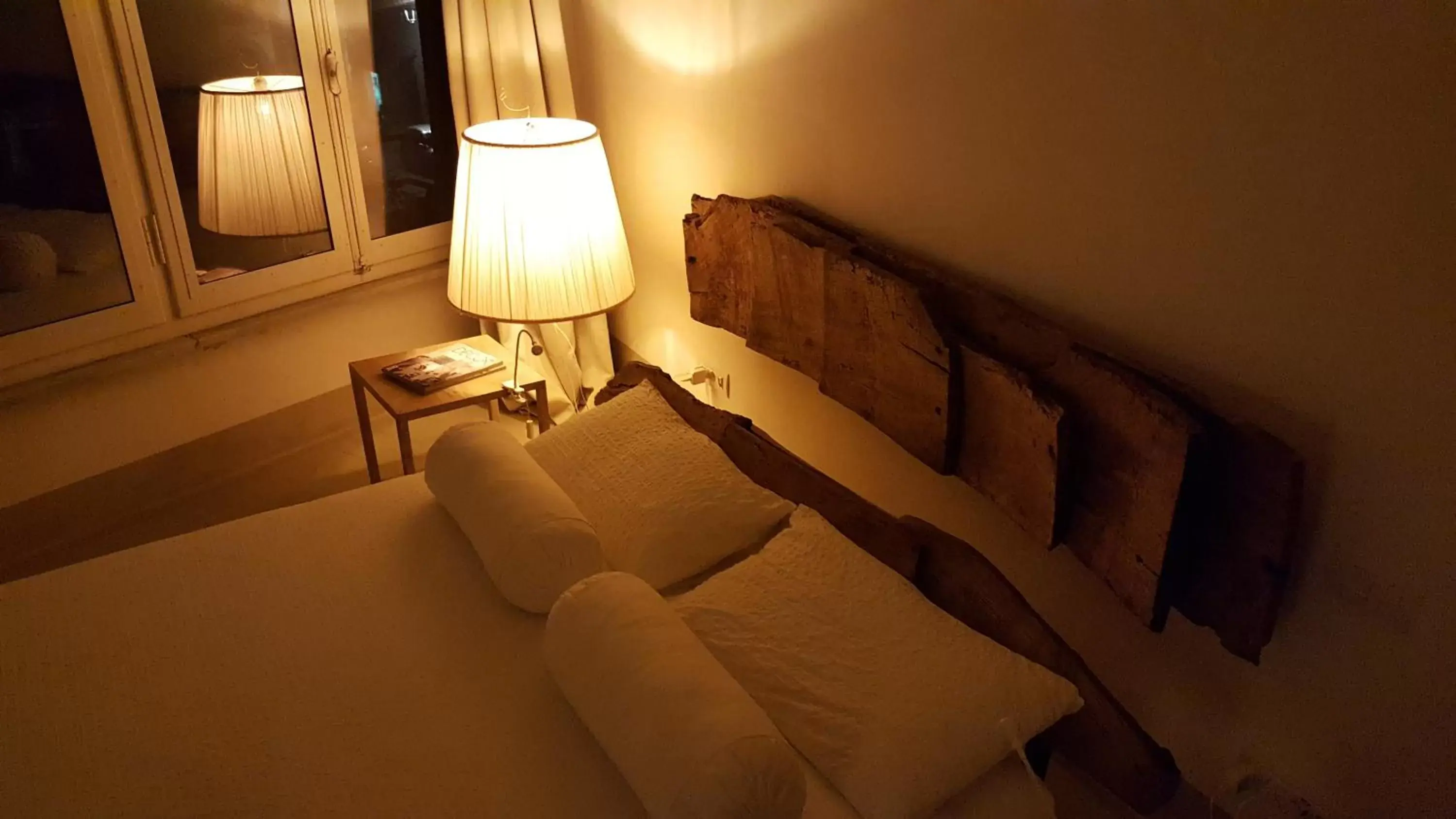 Bed, Seating Area in B&B A Piazza del Gesù