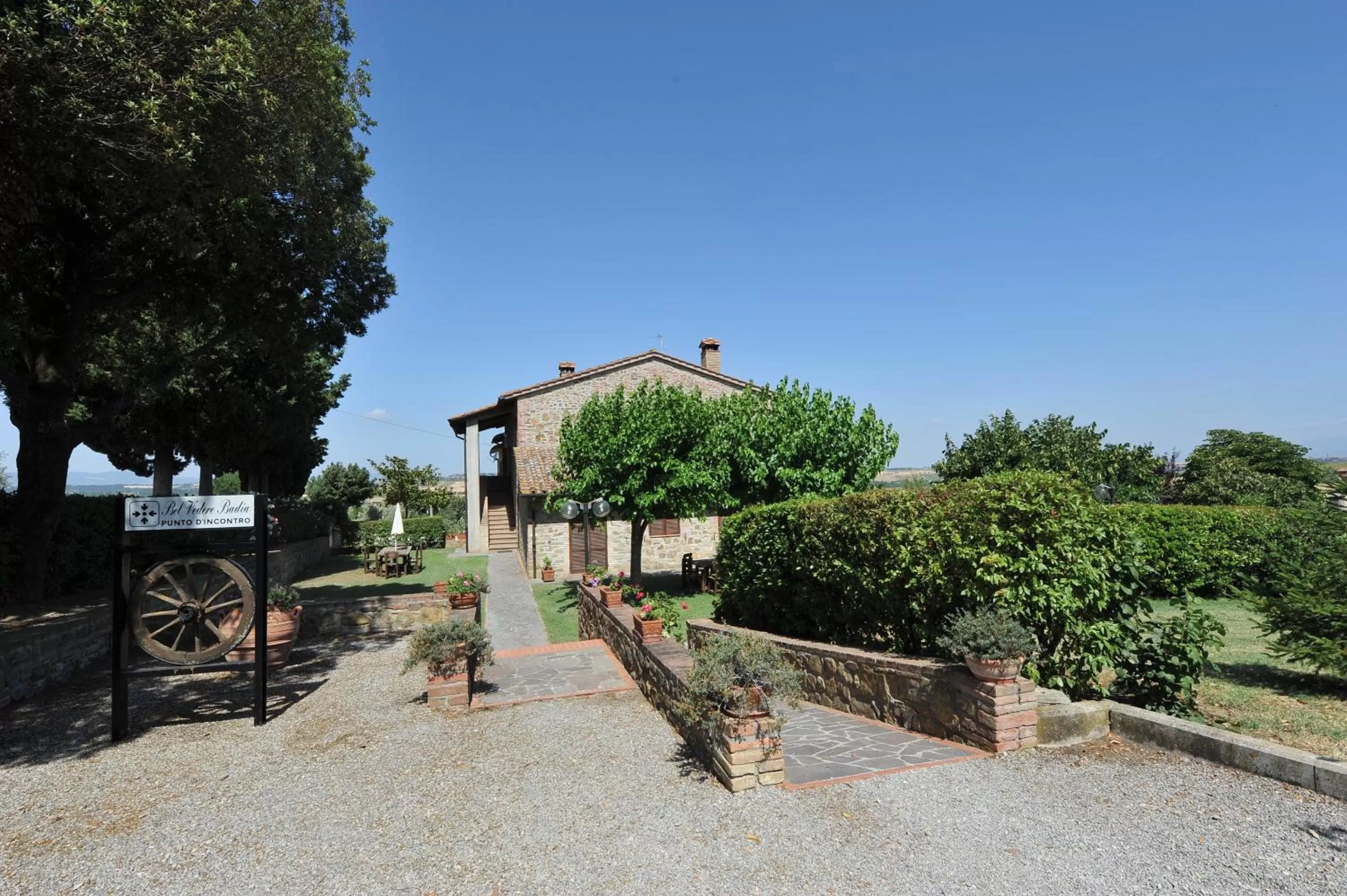 Facade/entrance, Property Building in Tenuta Badia '99