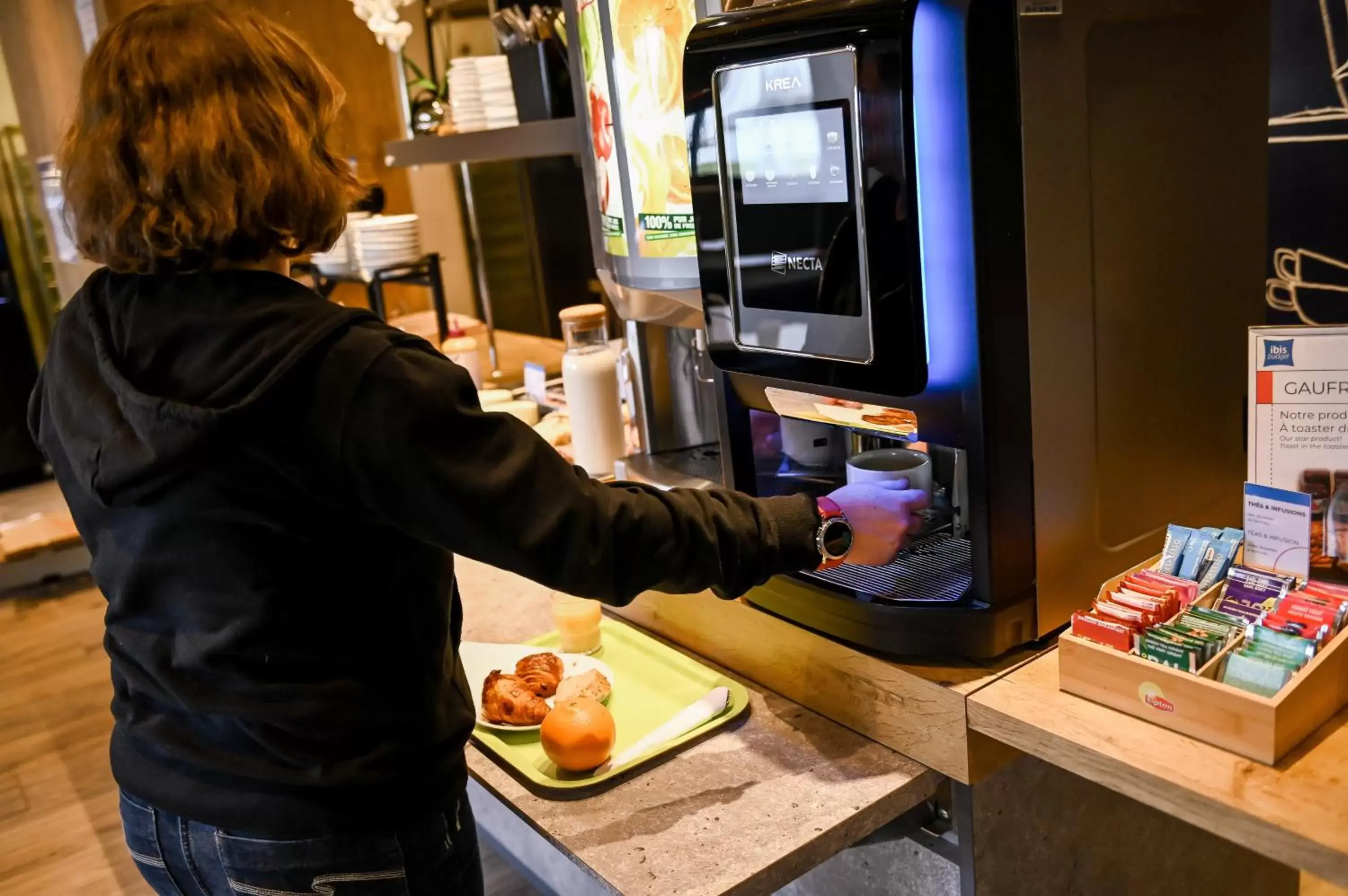 Buffet breakfast in ibis budget Site du Futuroscope