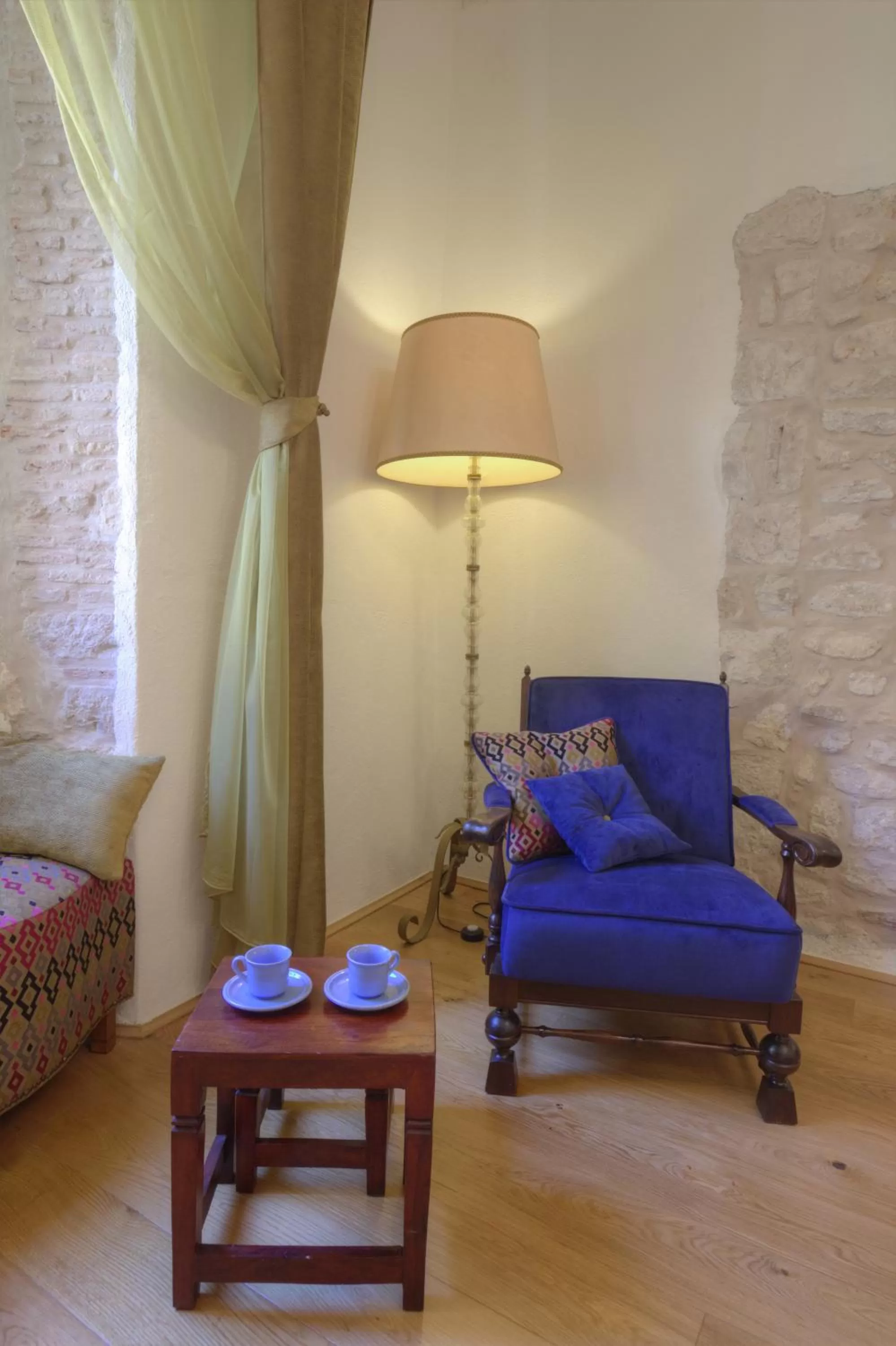 Seating area in Central Apartments Integrated Hotel