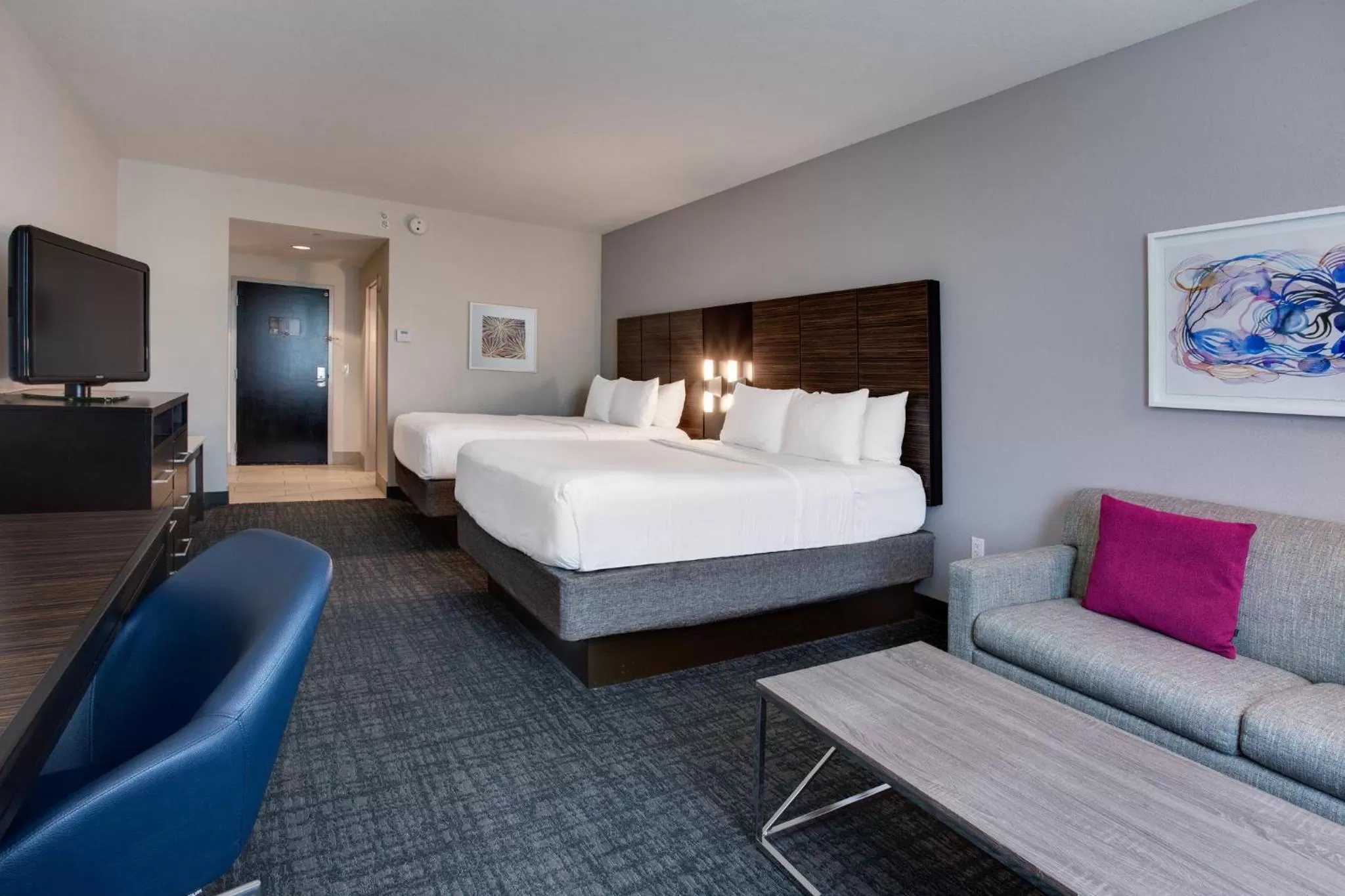 Photo of the whole room, Bed in Crowne Plaza Hotel & Resorts Fort Lauderdale Airport/ Cruise by IHG