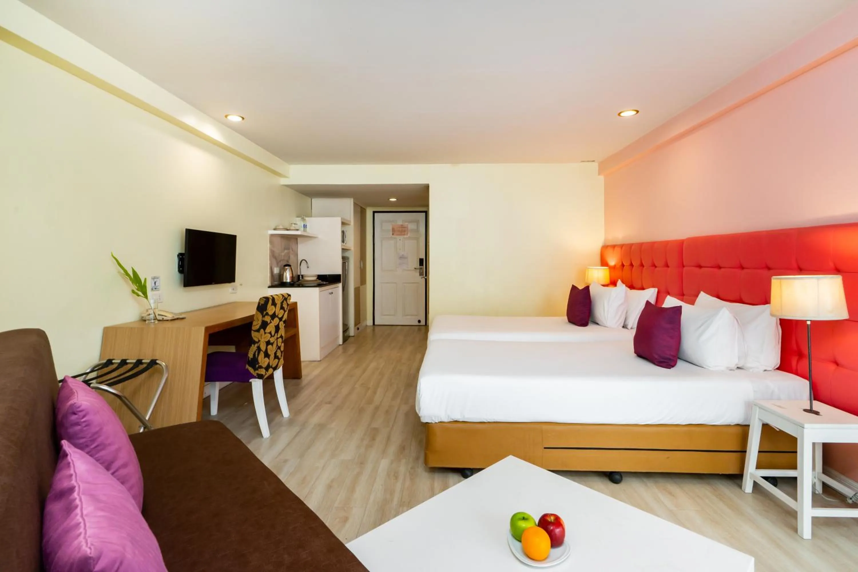 Photo of the whole room, Bed in Bella Villa Metro