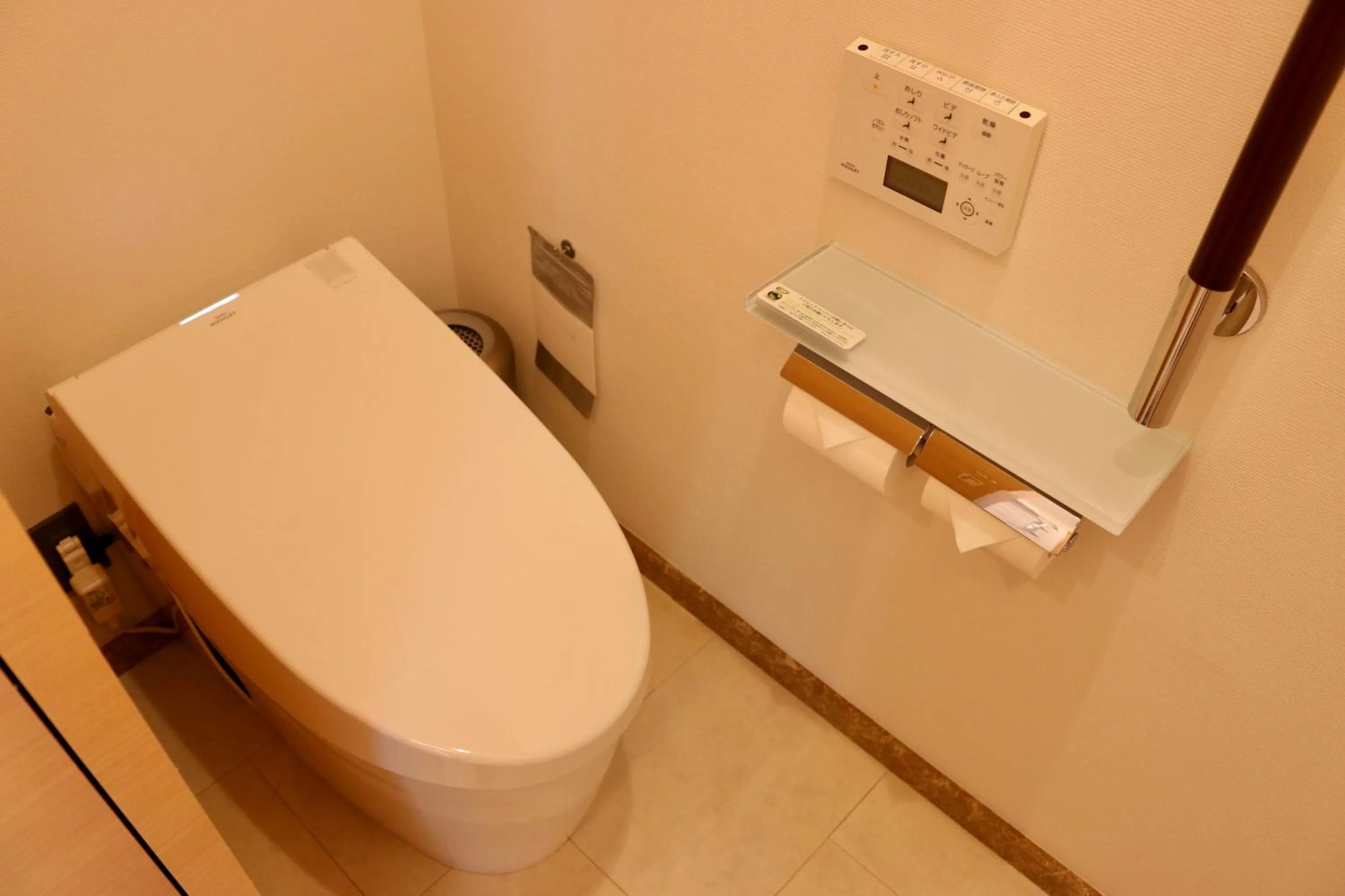 Toilet in BREATH HOTEL