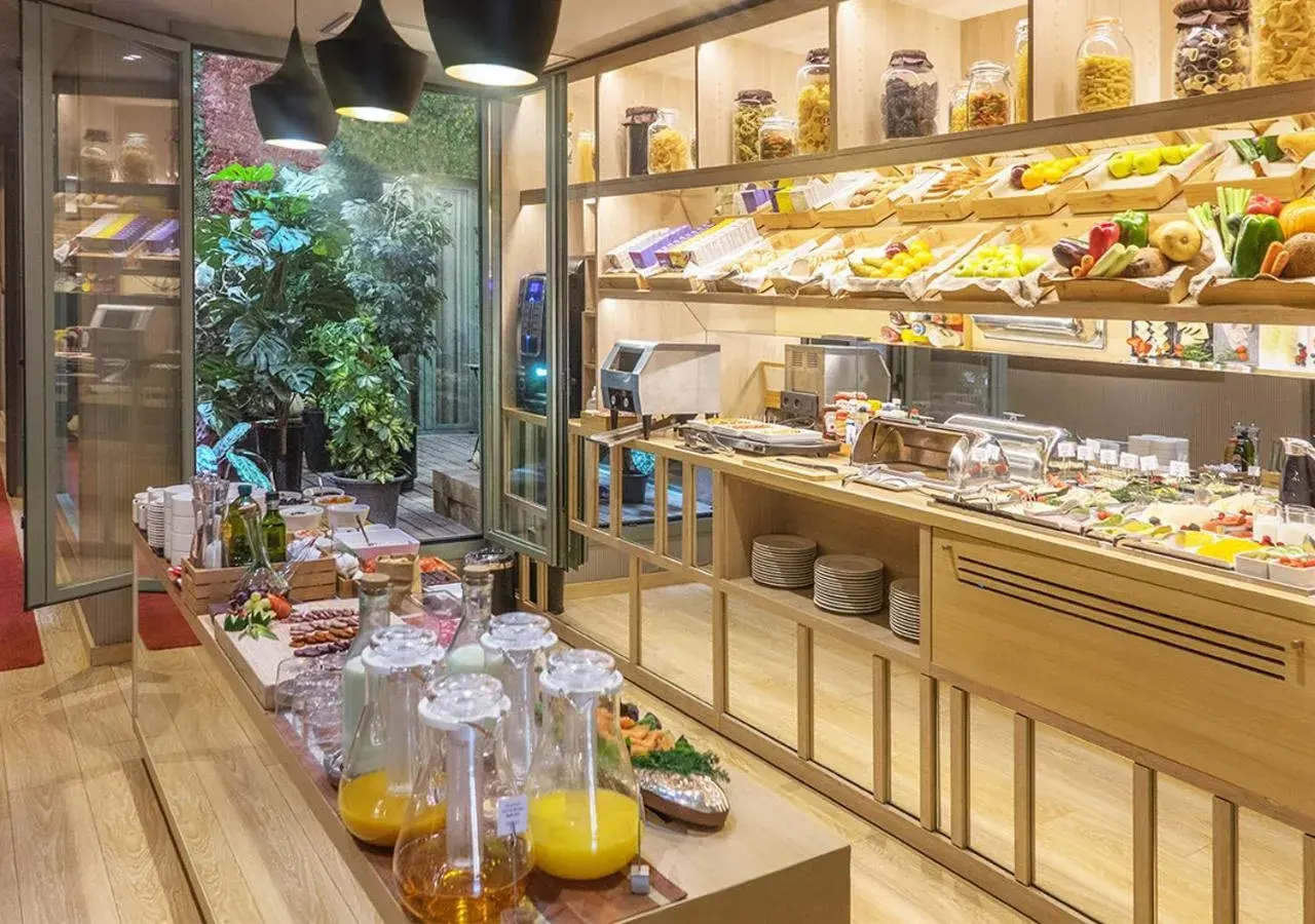 Breakfast in Hotel Àmbit Barcelona Breakfast in Hotel Àmbit Barcelona