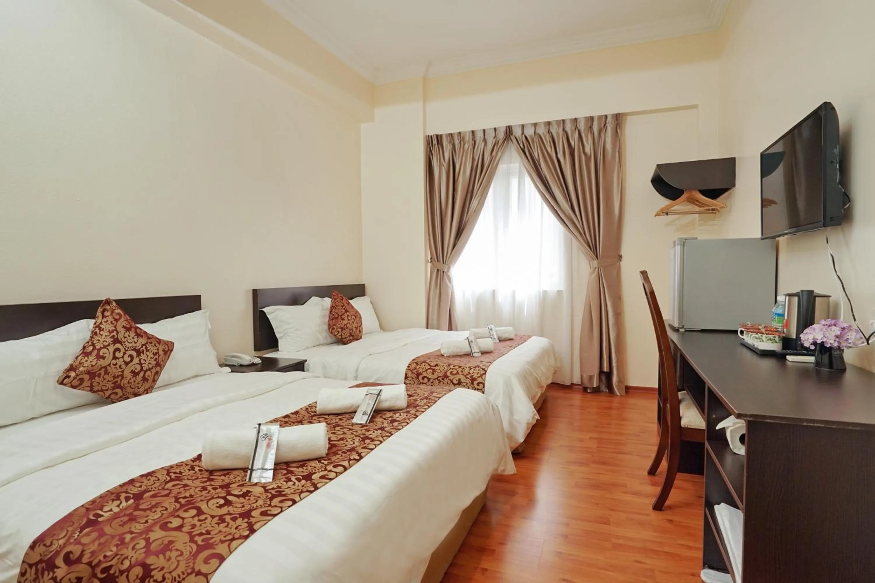 Photo of the whole room, Bed in RJ Hotel Kulai