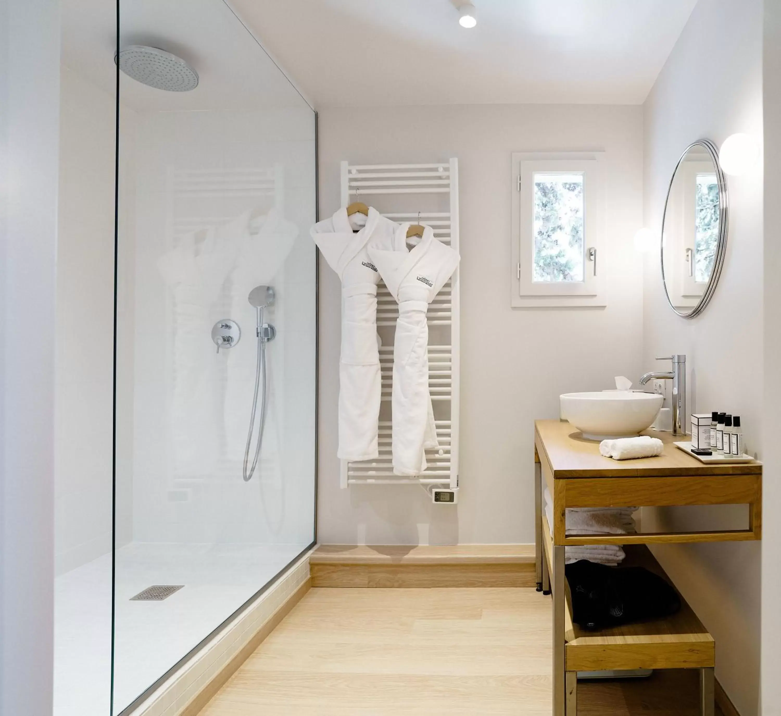 Bathroom in Château L'Hospitalet Wine Resort Beach & Spa